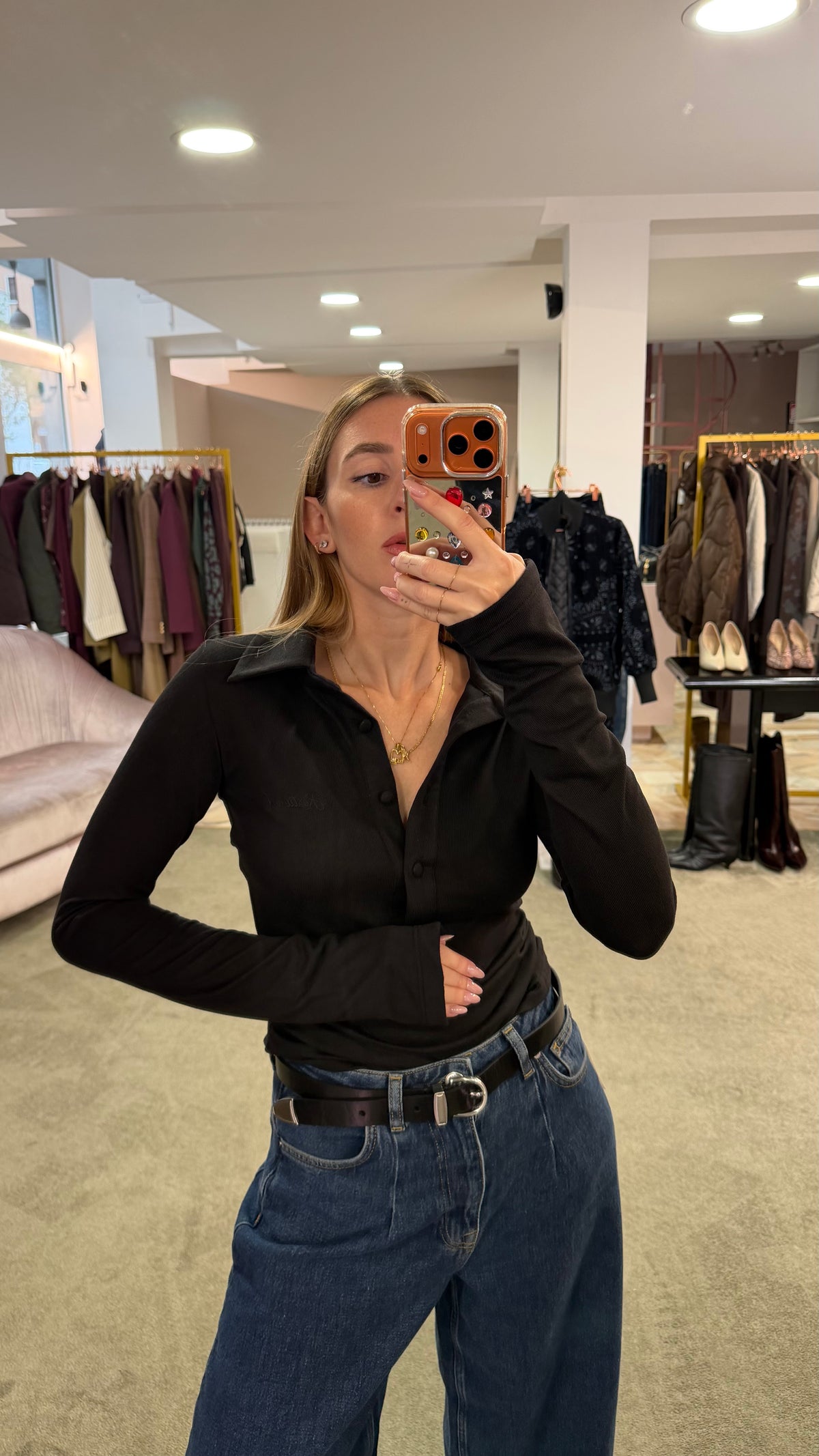 Maglia polo nera con bottoncini ks