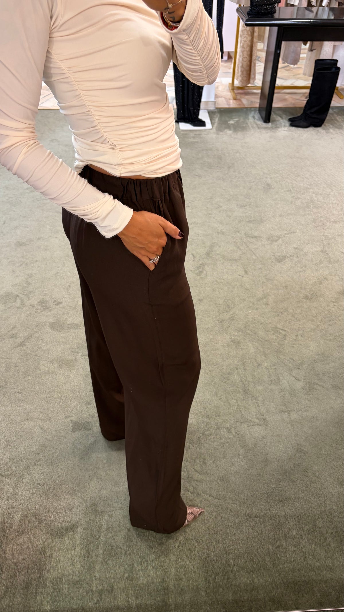 Pantaloni office marroni con elastico in vita sl