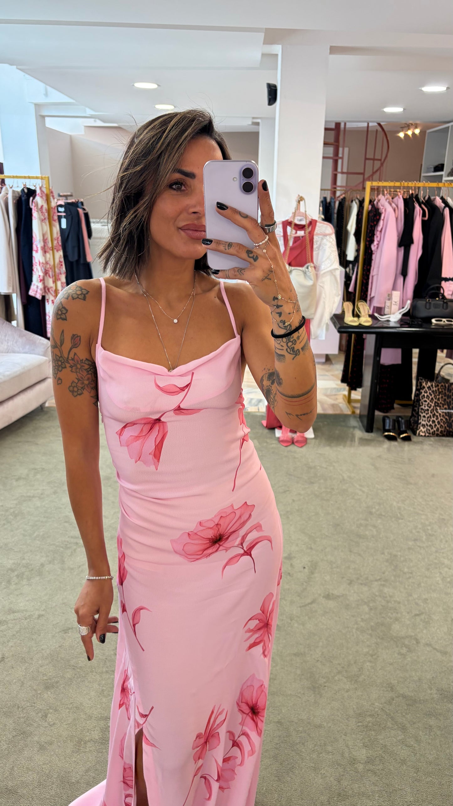 Abito kelly lungo MAR DE MARGARITAS rosa con fiori fucsia