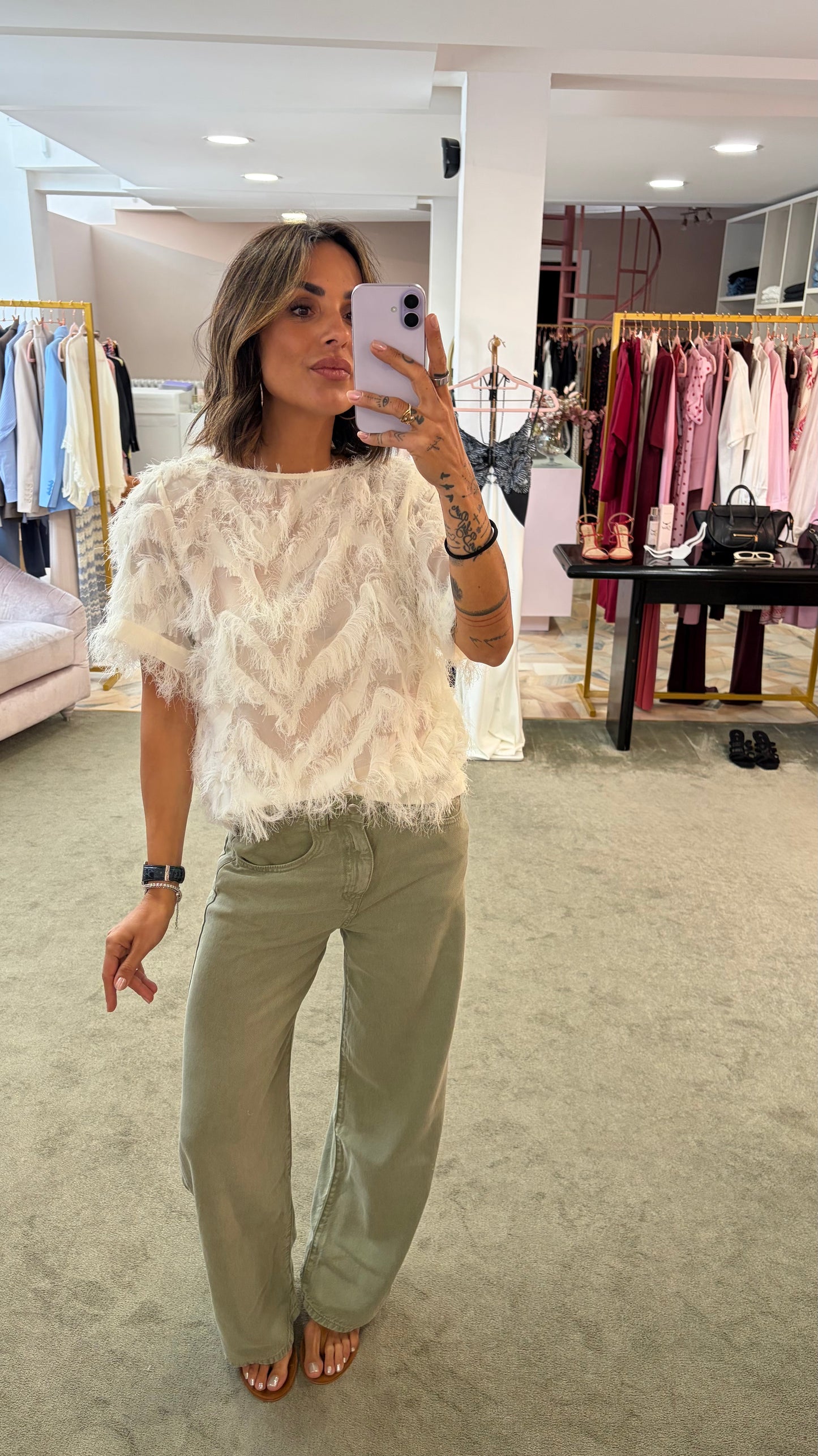 Blusa panna effetto piume manica corta sl