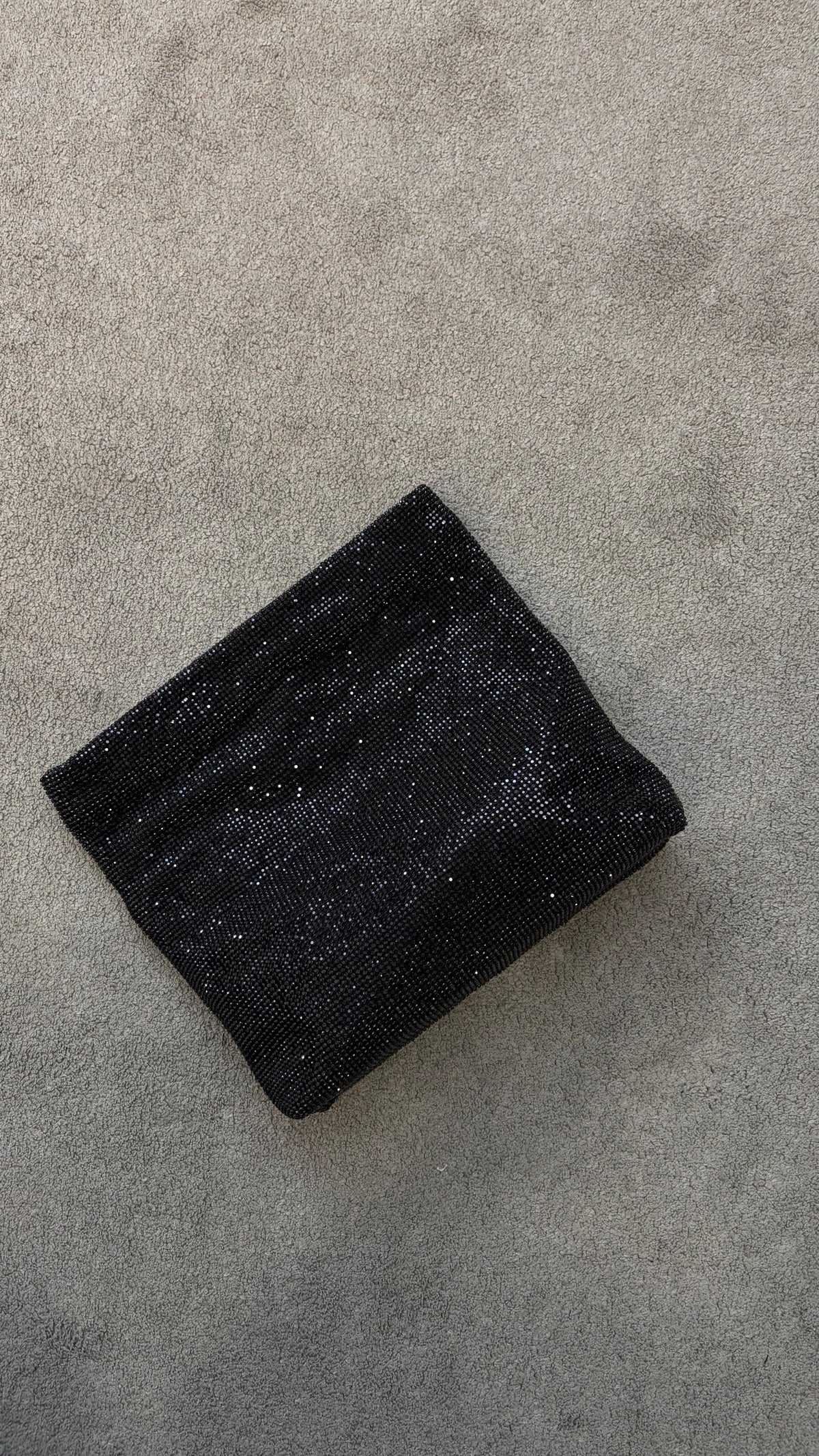 Pochette nera con cristalli
