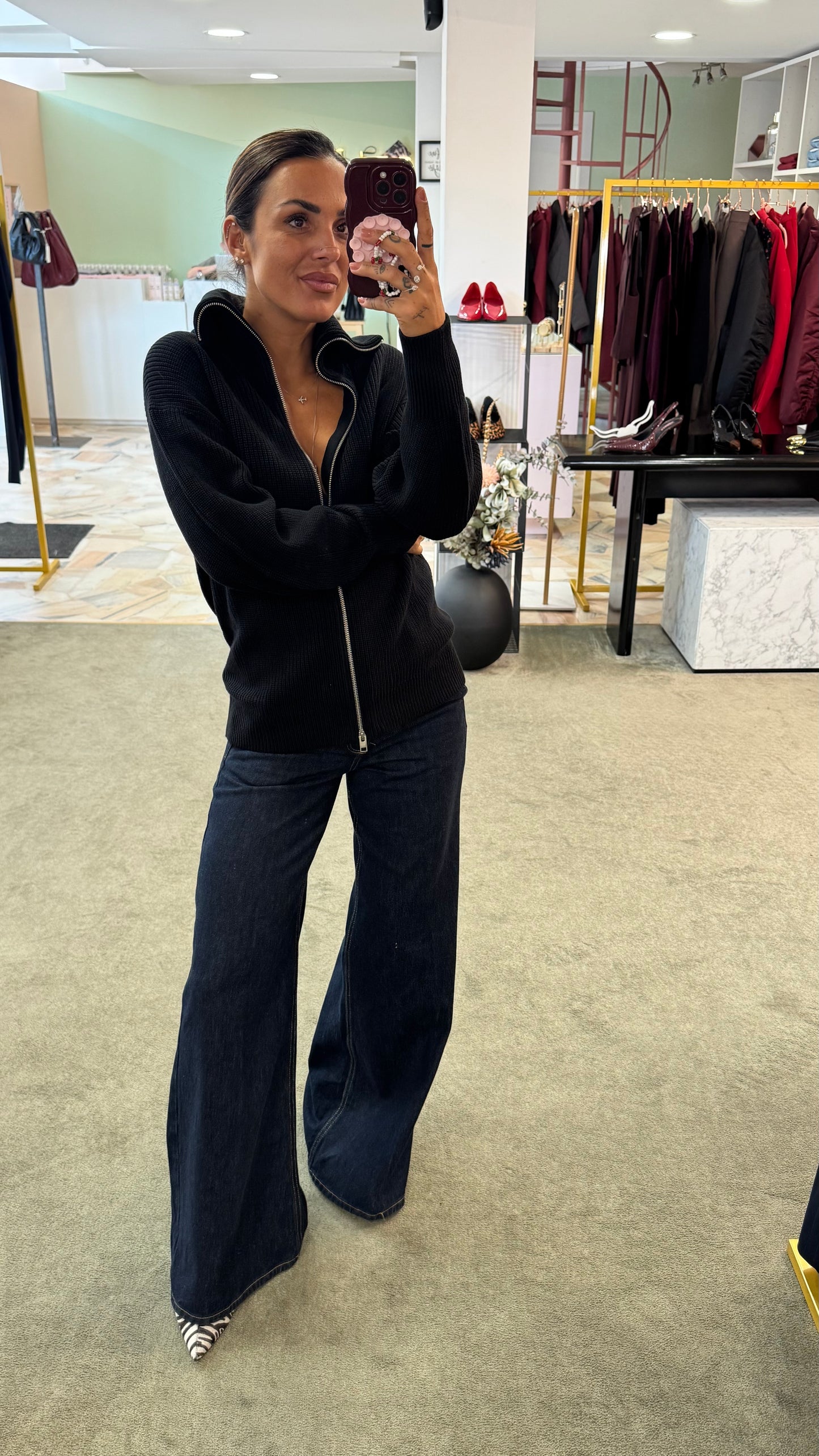 Maglione nero con zip a costine jx