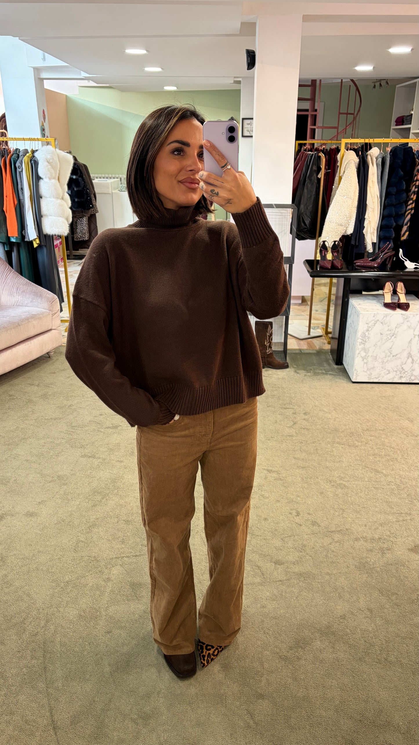 Pantaloni cammello a costine in velluto jx