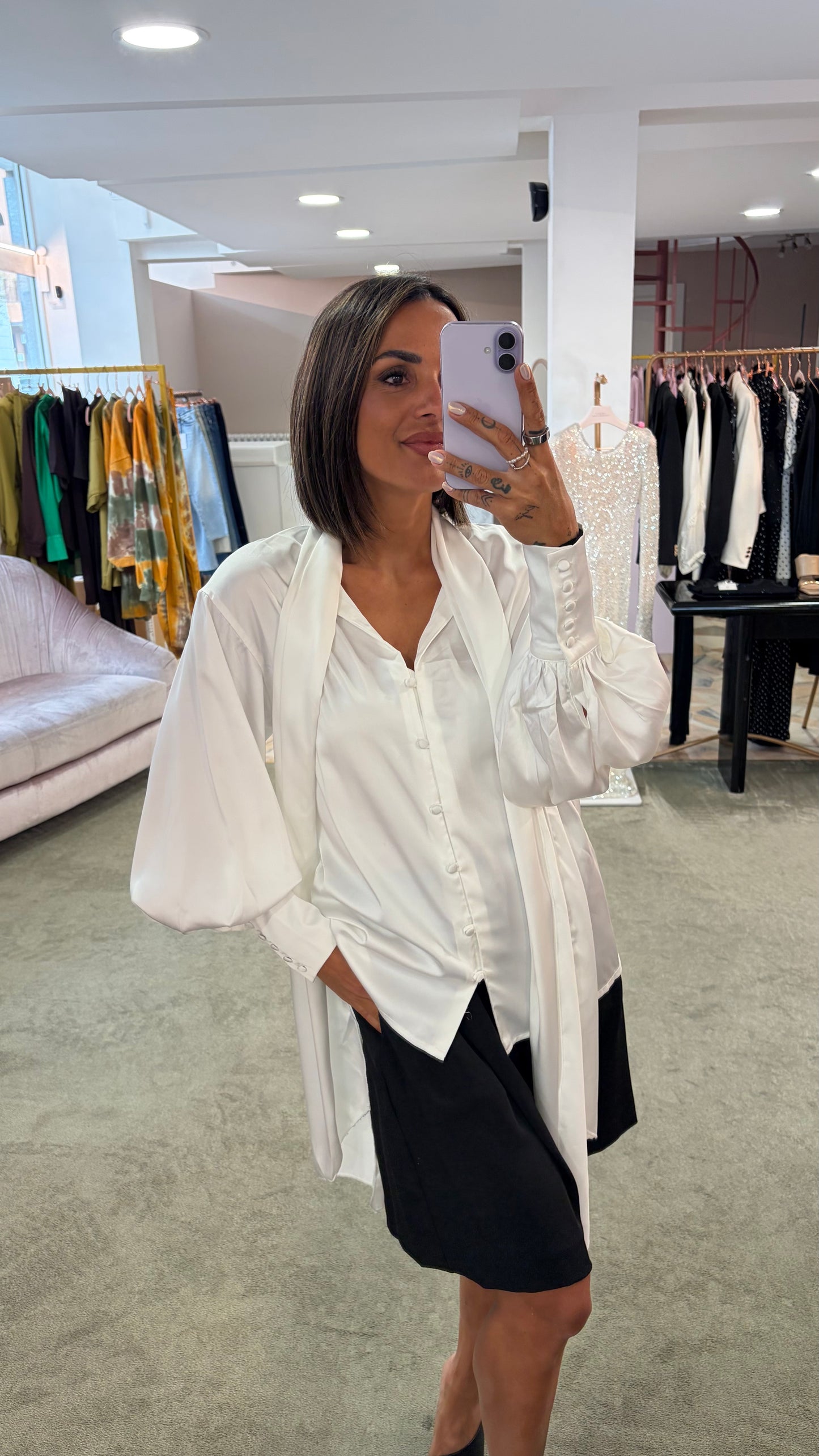 Camicia bianca satin con sciarpina gl