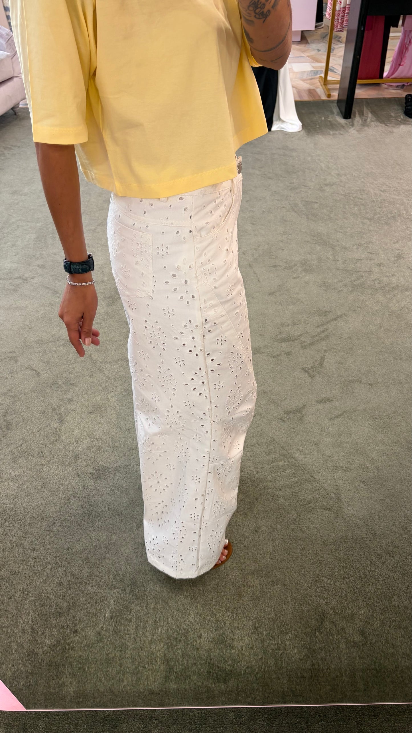 T-shirt crop gialla pastello jx