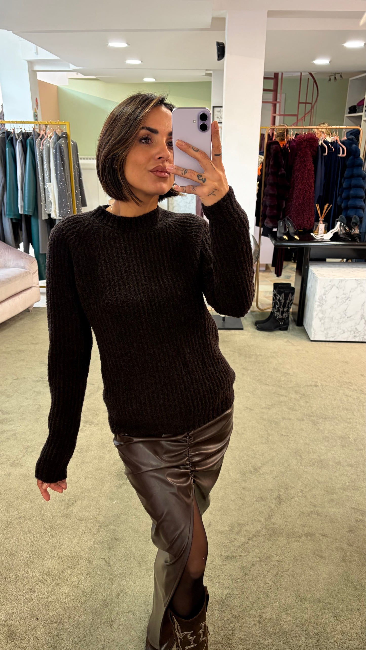 Maglione girocollo marrone cioccolato a costine Irish