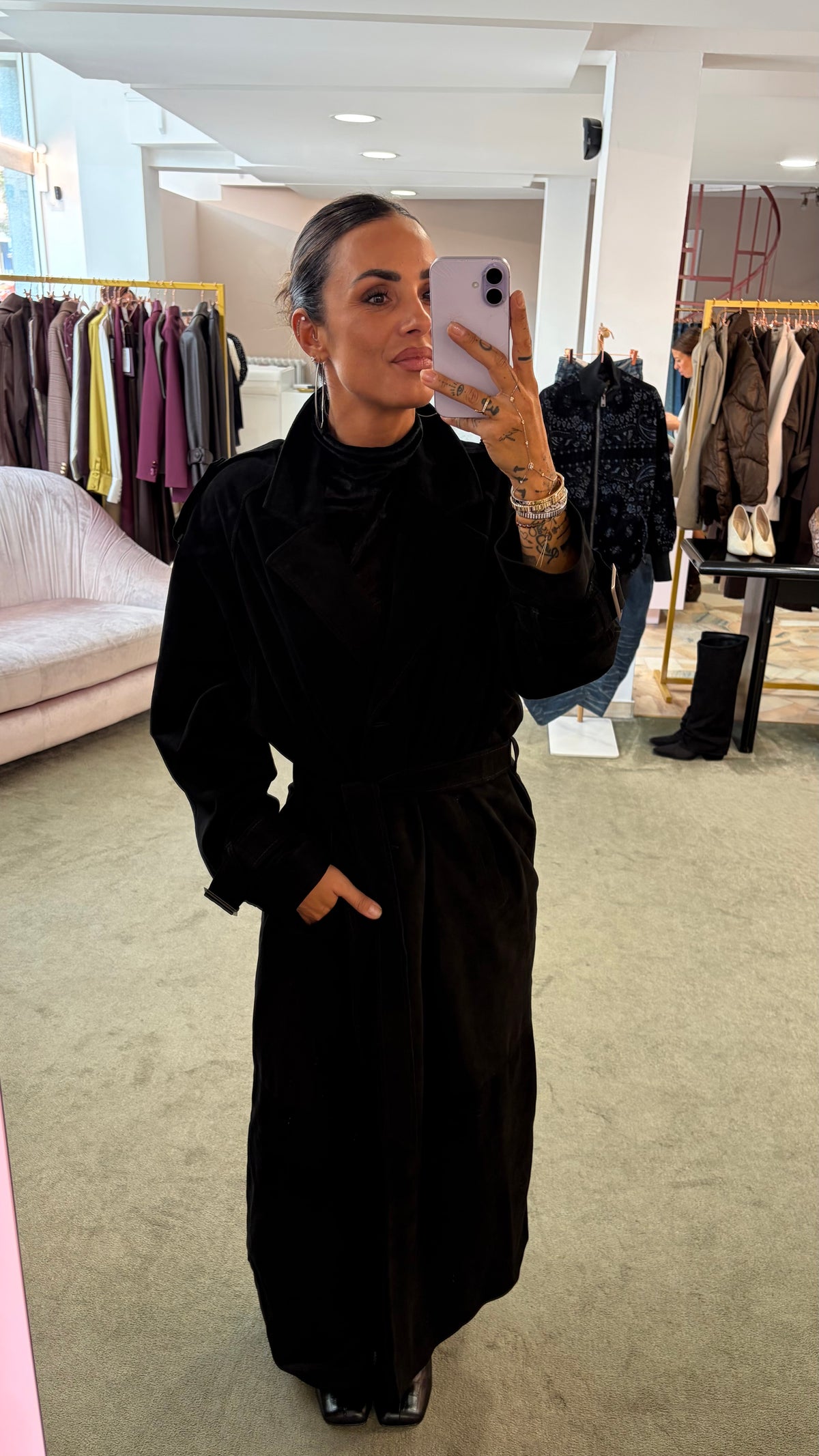 Trench nero lungo con cintura in pelle scamosciata Marsem