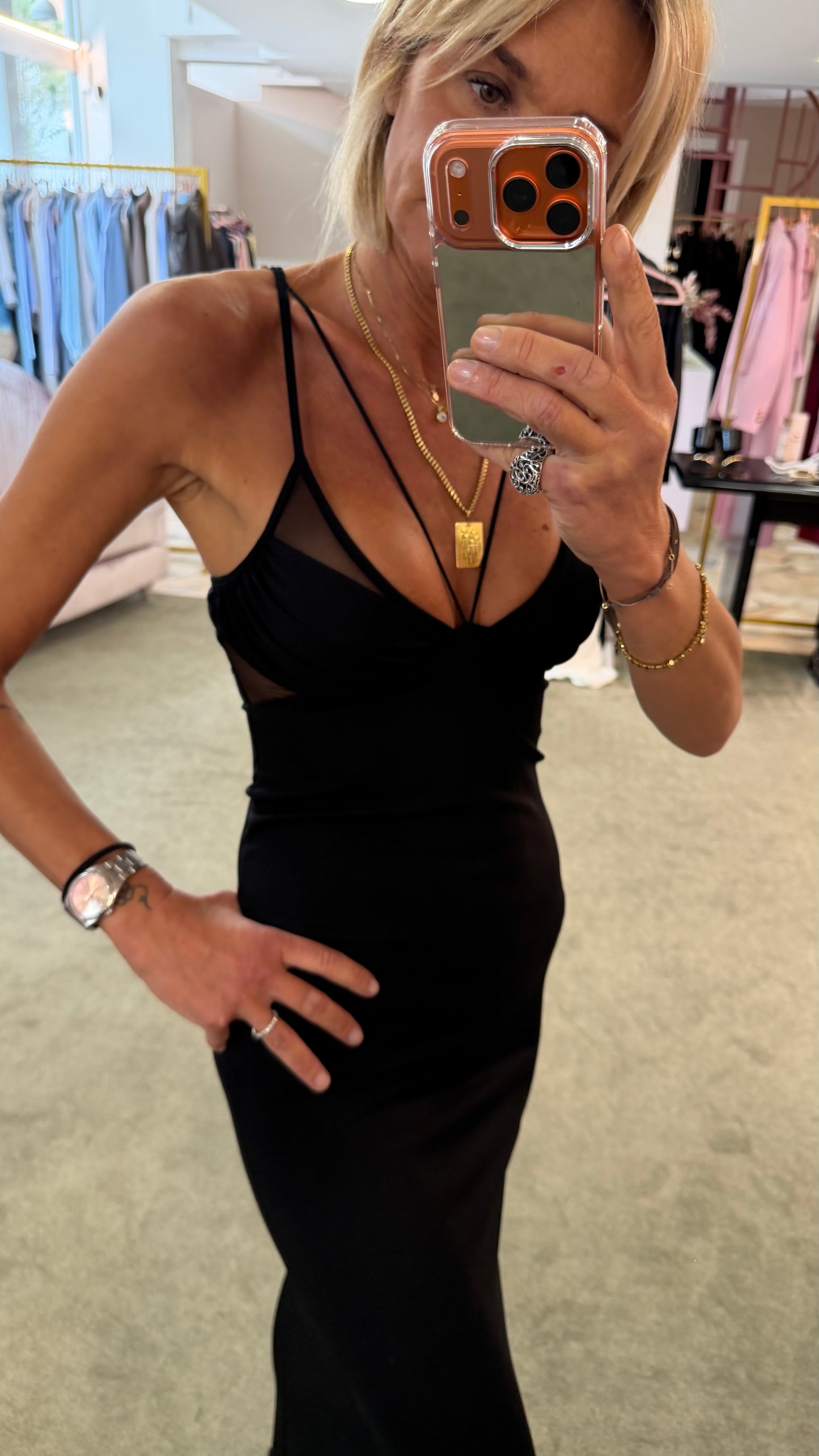 Abito lungo nero con spalline sottili ks