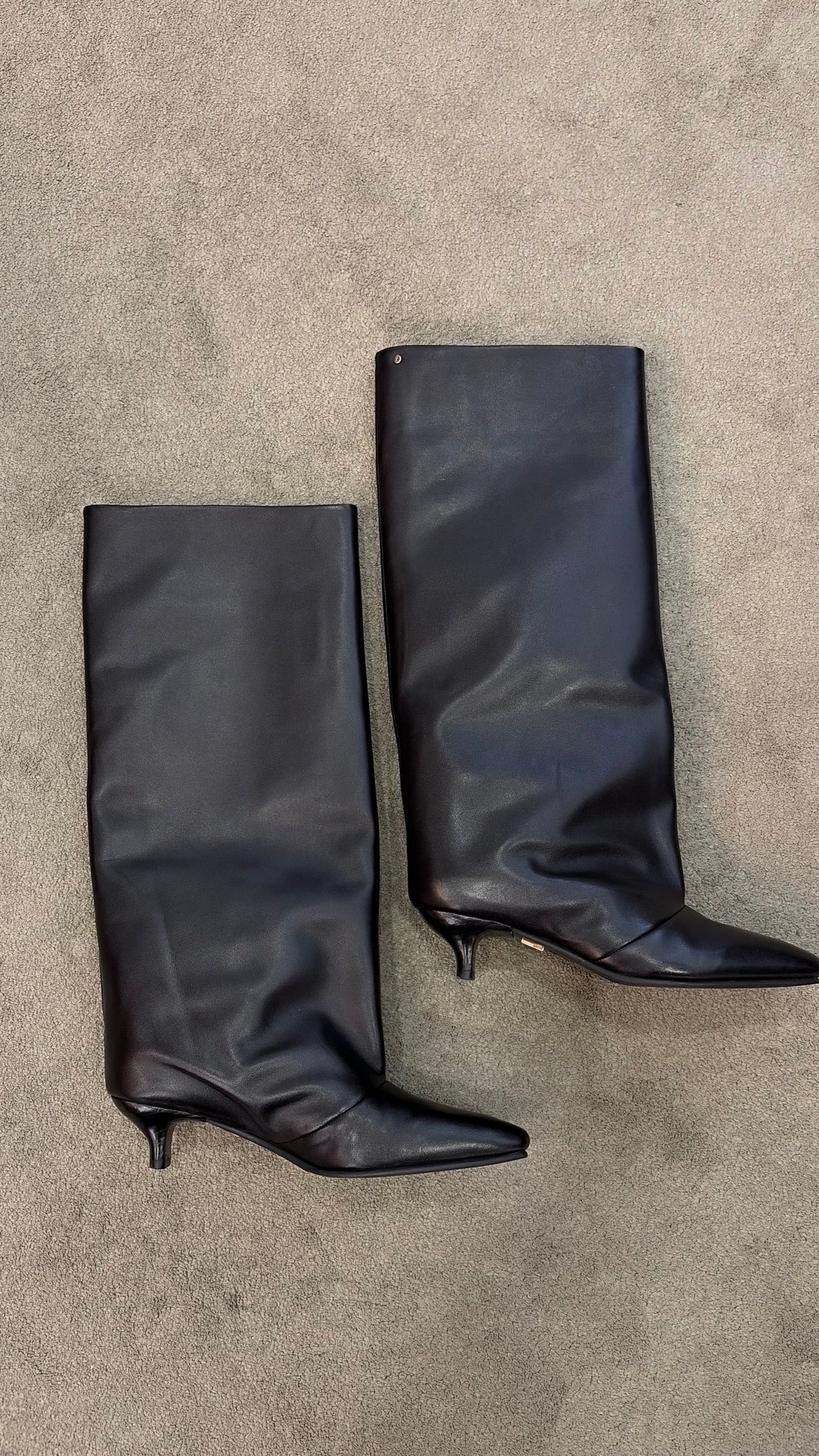Stivale nero in pelle tubolare bx