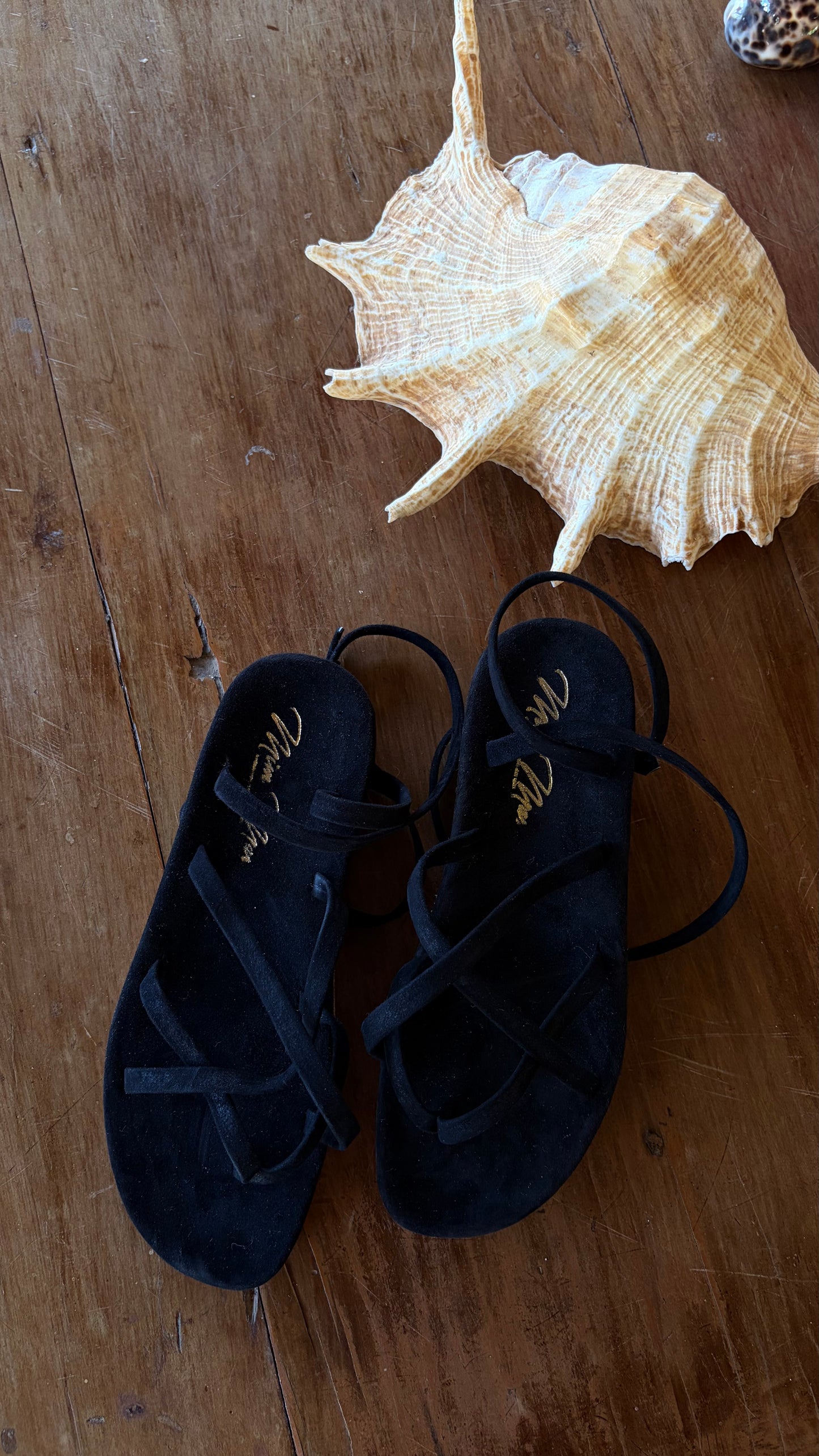 Ciabattina infradito platform Gisella nera in suede