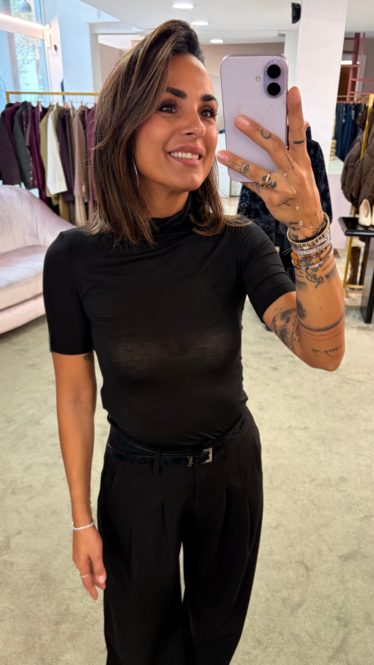 Maglia lupetto nera maniche corte Hinnominate