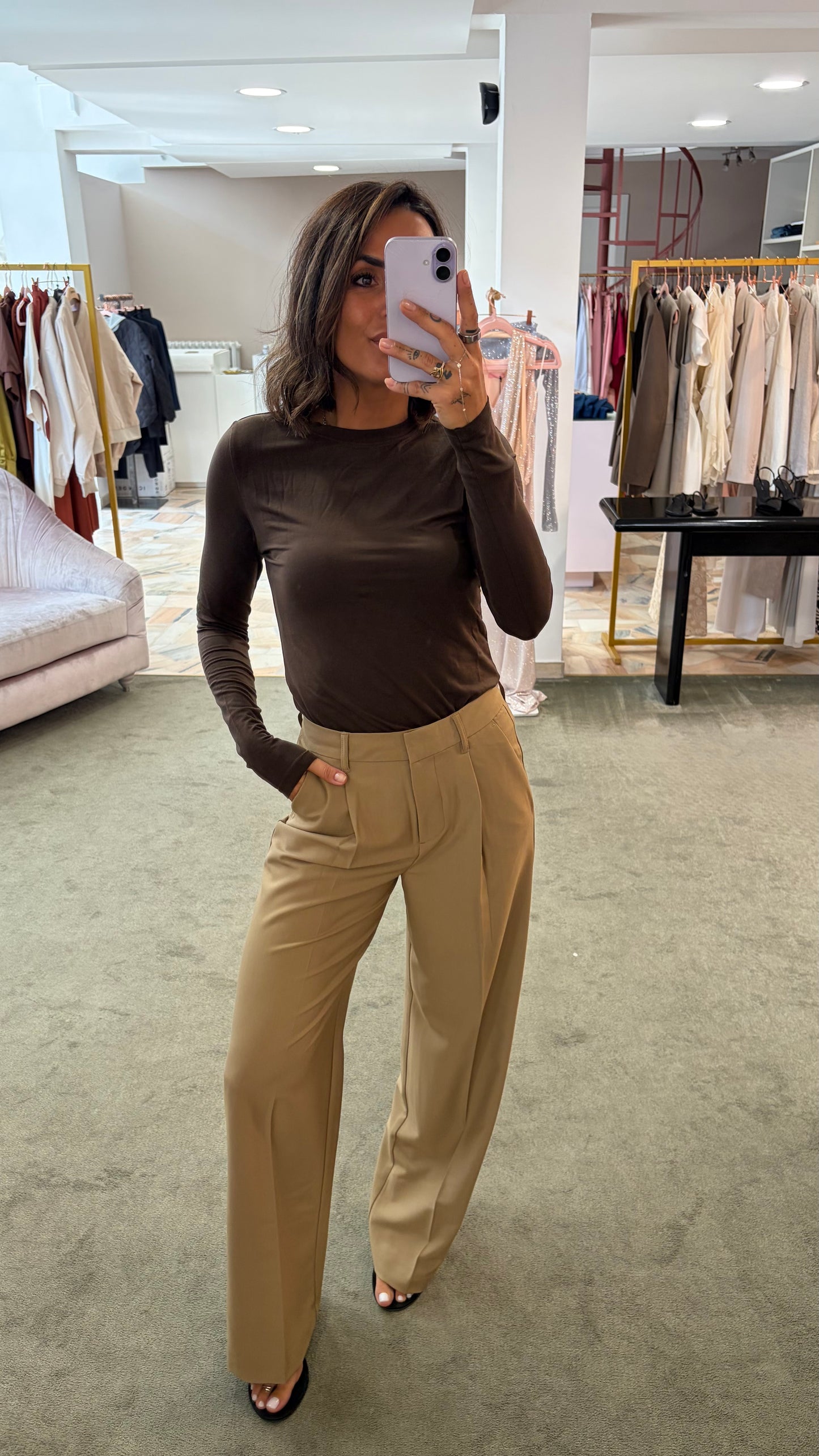 Pantaloni cammello ellis con pences wide leg jx