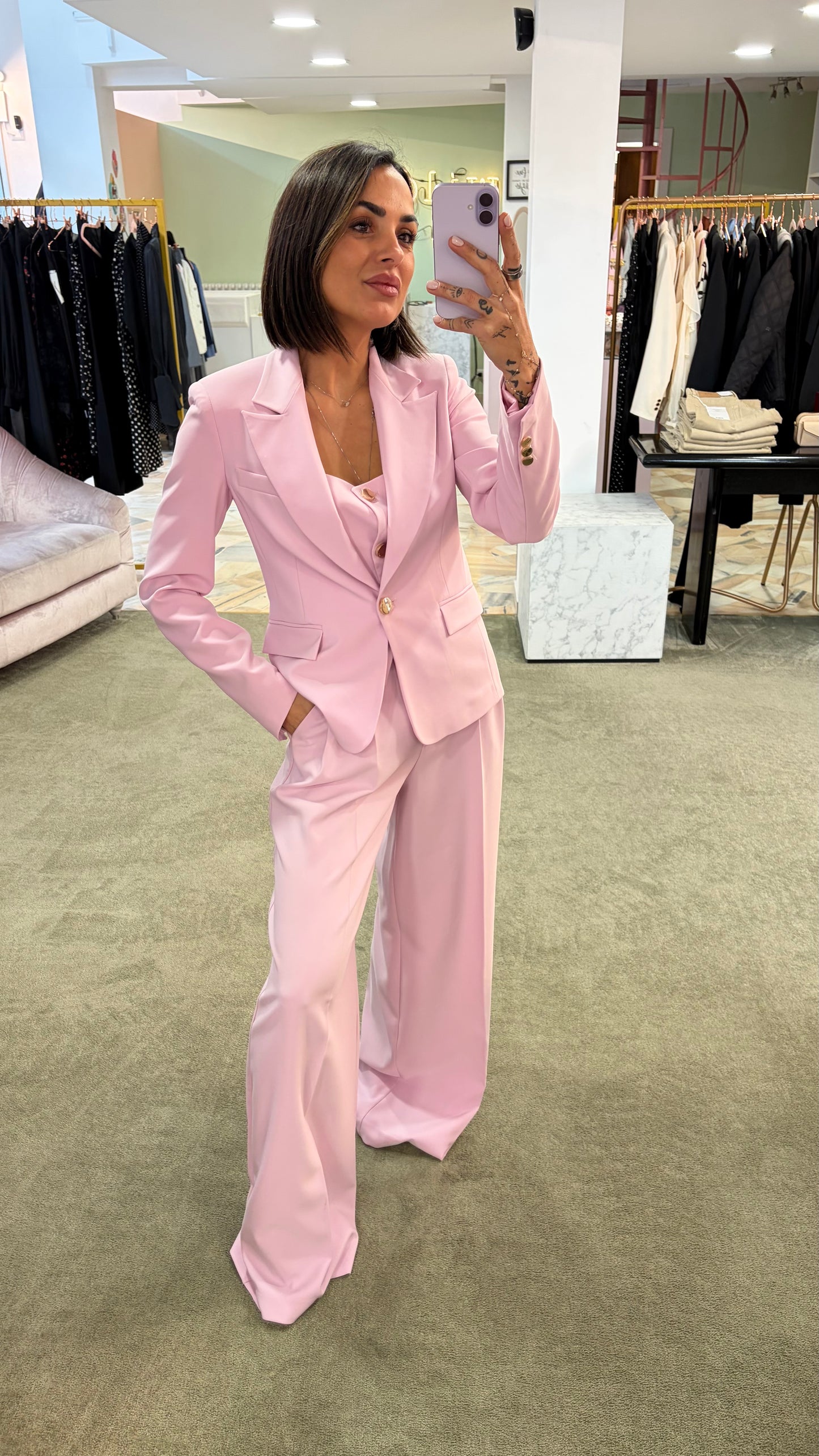 Gilet rosa scollo squadrato e bottoni oro fr