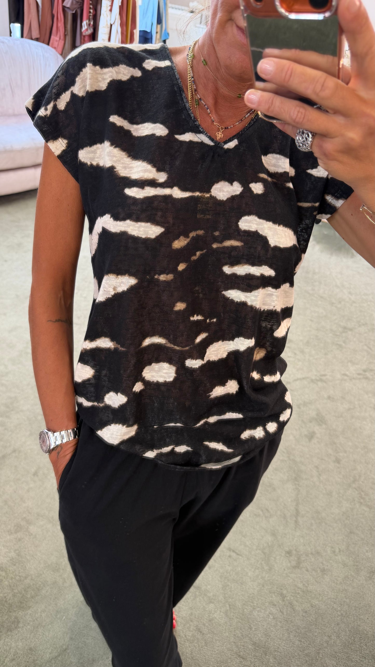 T-shirts nera e panna tie-dye scollo glitter sy