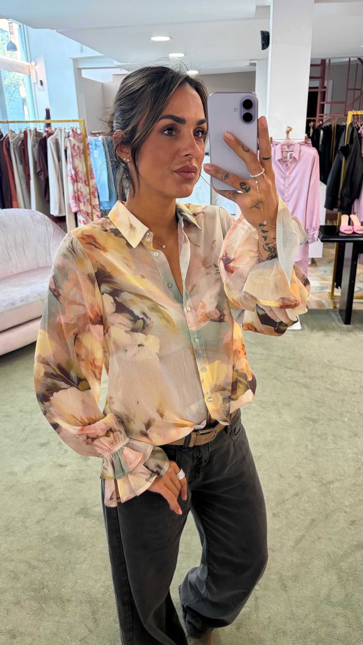 Camicia carmen nude verde con fiori sy