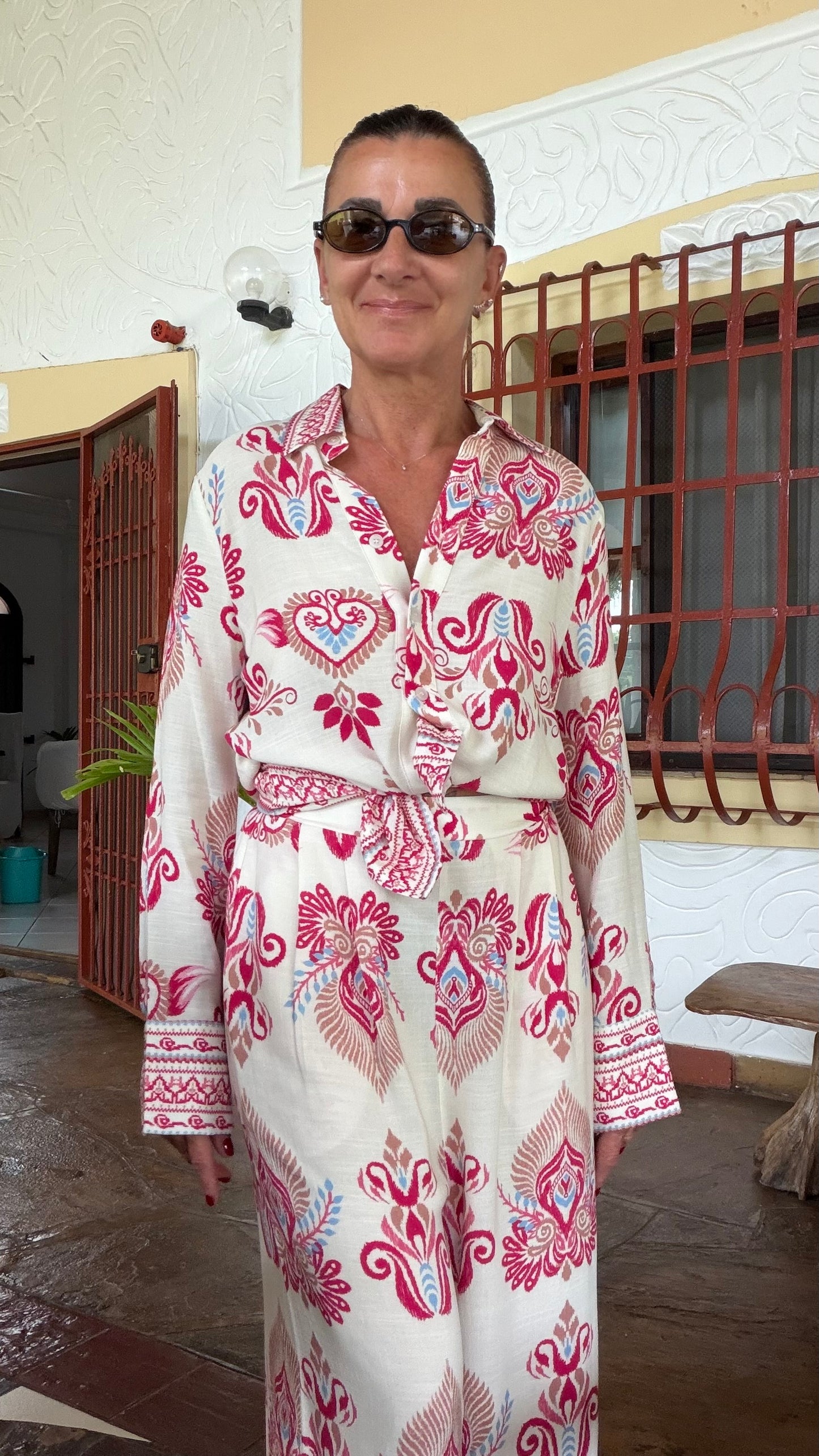 Camicia panna con stampa arabic ay