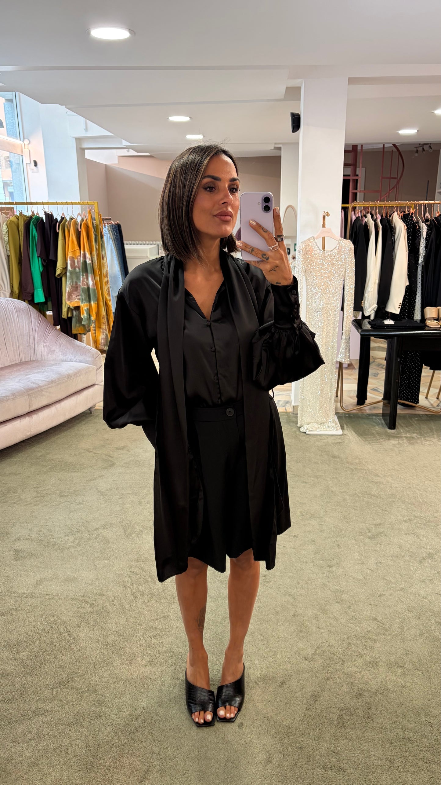 Camicia nera satin con sciarpina gl