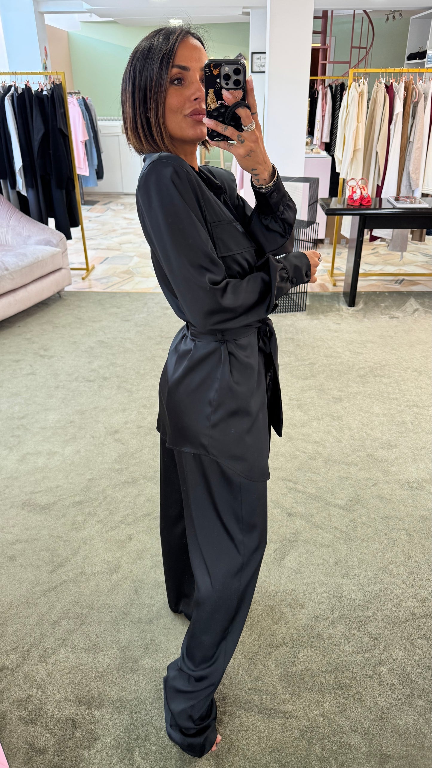 Pantaloni neri in satin morbidi ks