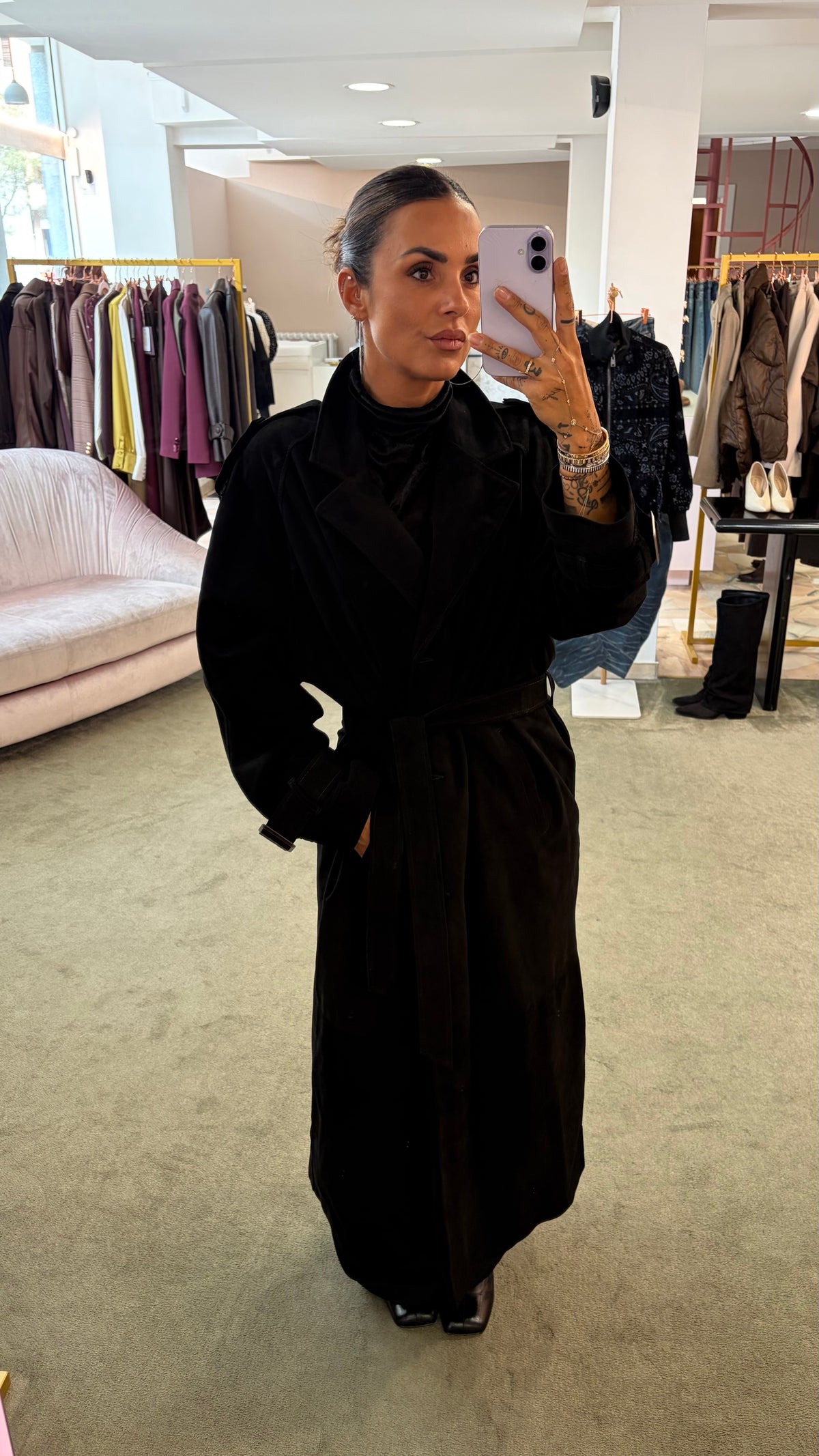 Trench nero lungo con cintura in pelle scamosciata Marsem