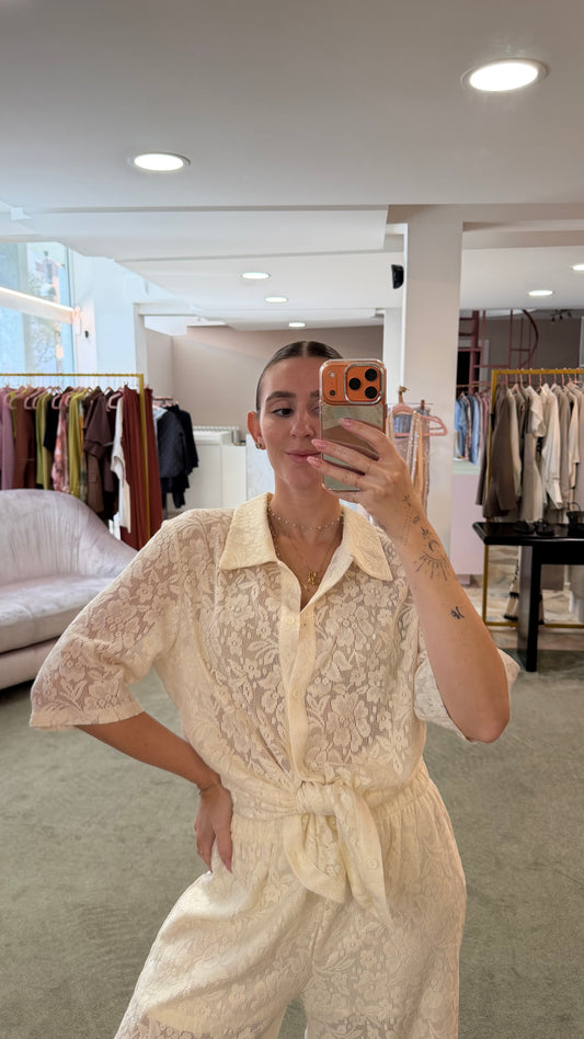 Camicia panna traforata con ricami fiori gl