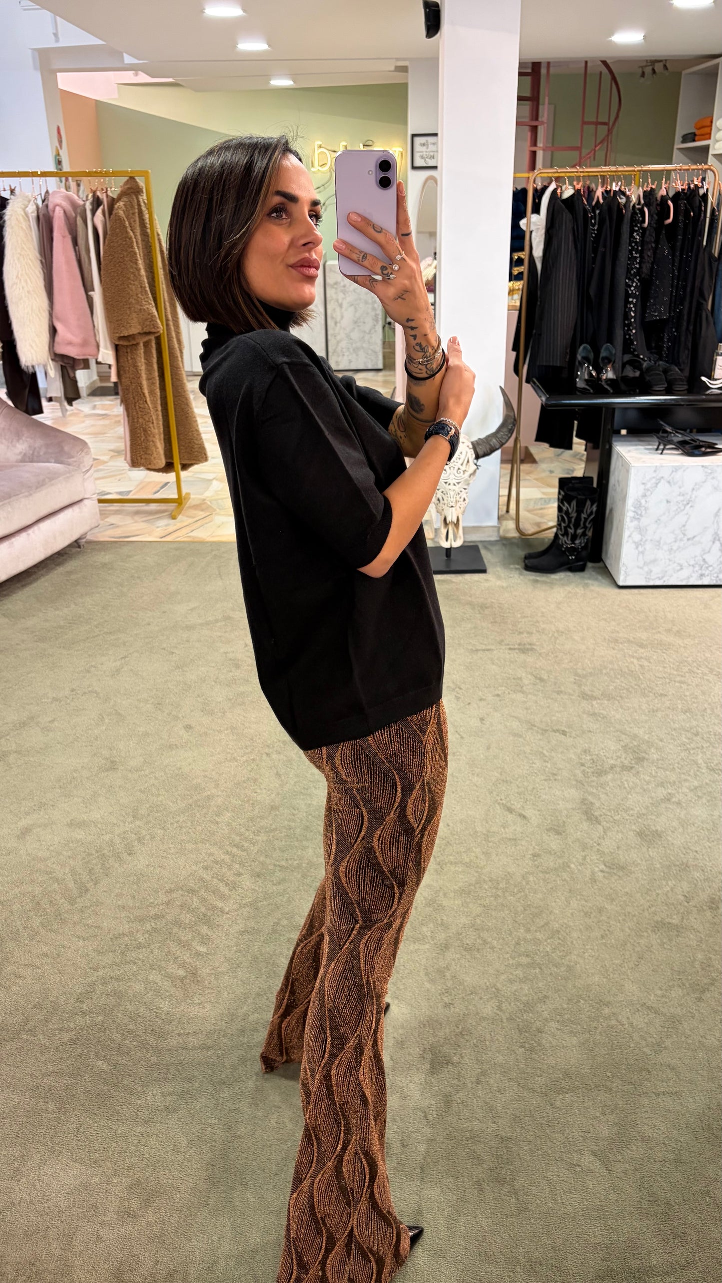 Dolcevita nero manica corta a scatola ay