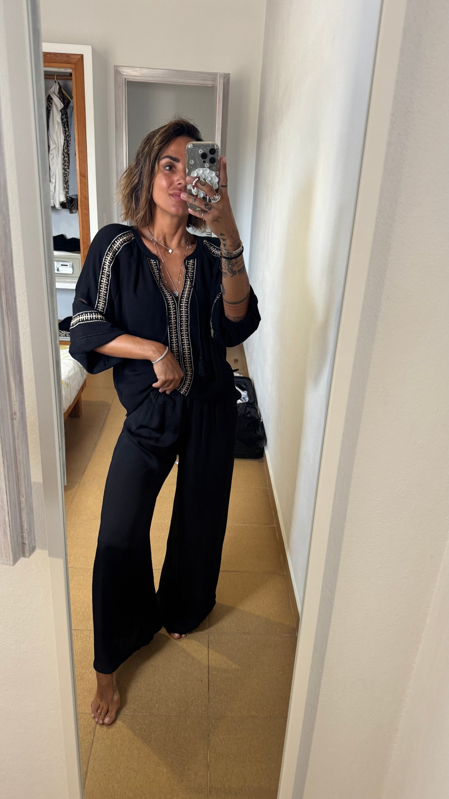 Camicia kaftano nera con ricami sy