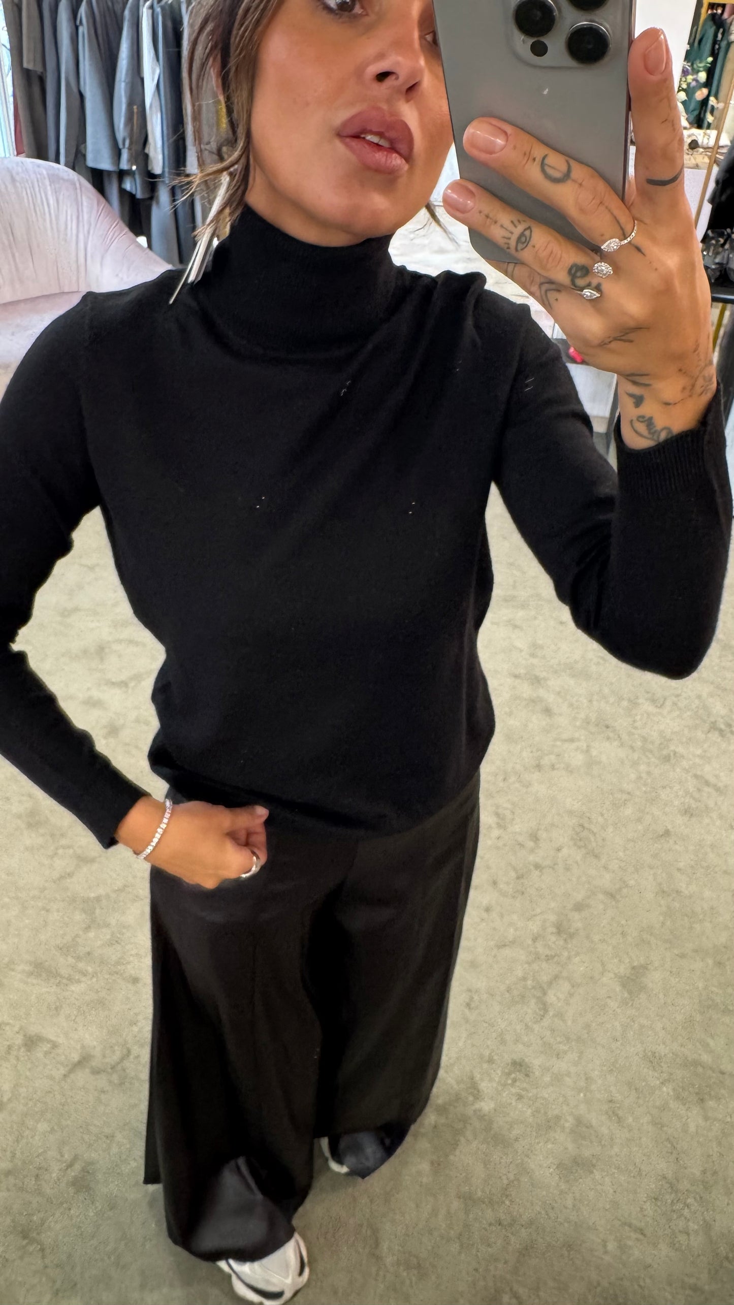 Dolcevita nero in angora tk