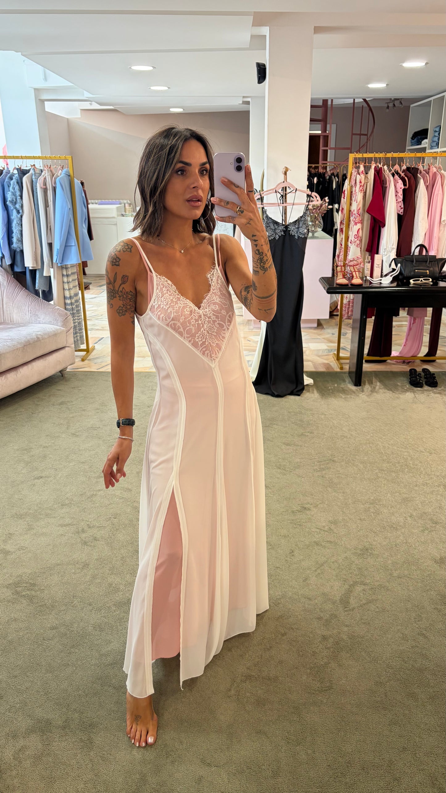 Abito lungo rosa e bianco sottoveste con inserti in pizzo fr