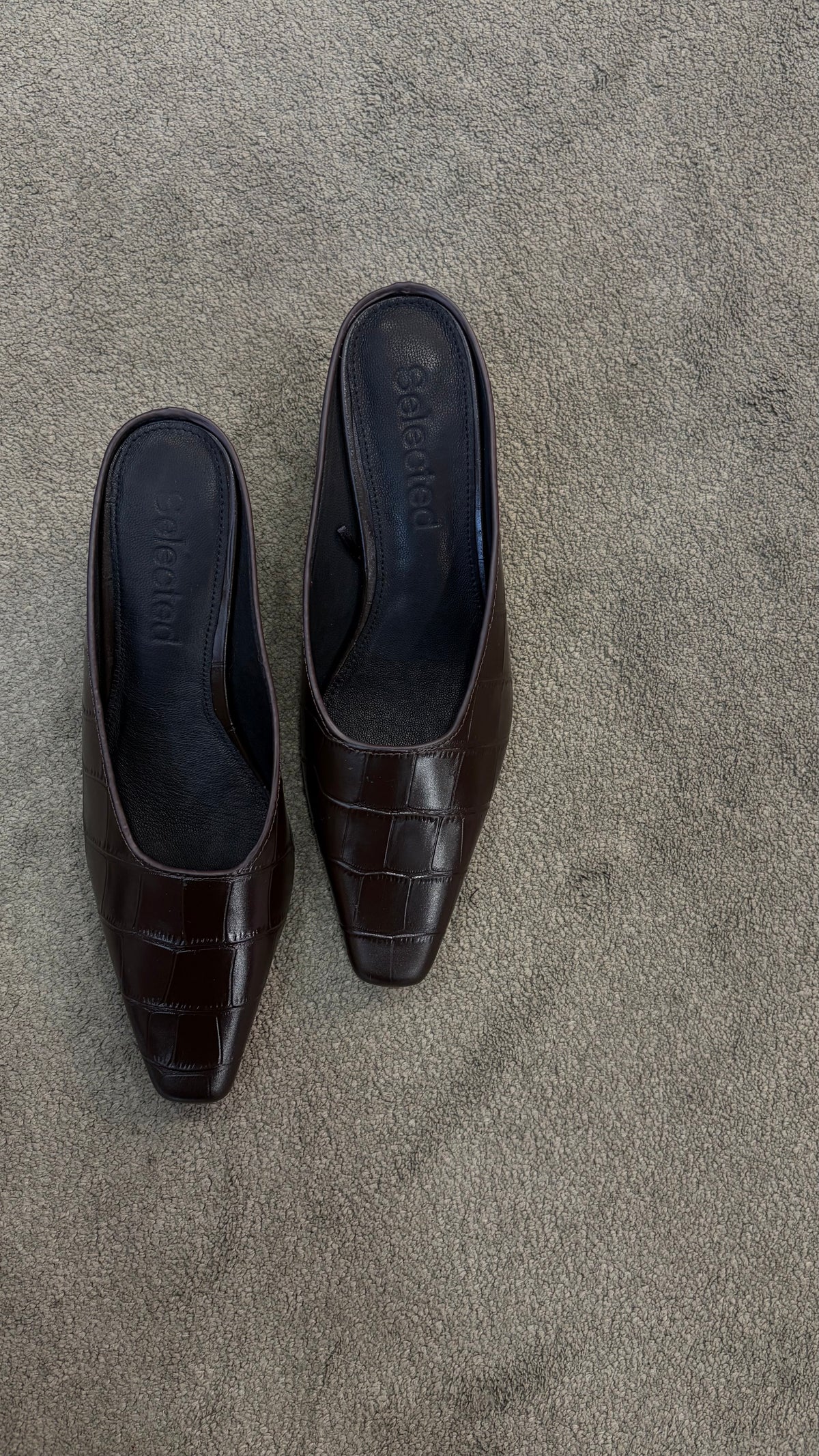 Mules marrore in pelle crocco sl