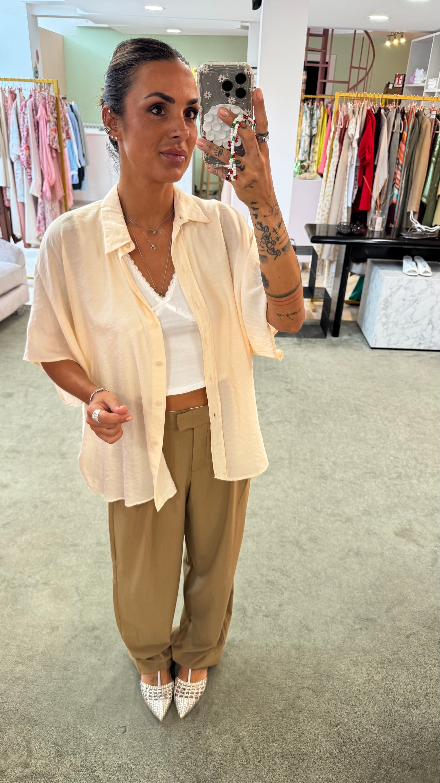 Camicia beige sabbia manica scesa in crepe ay