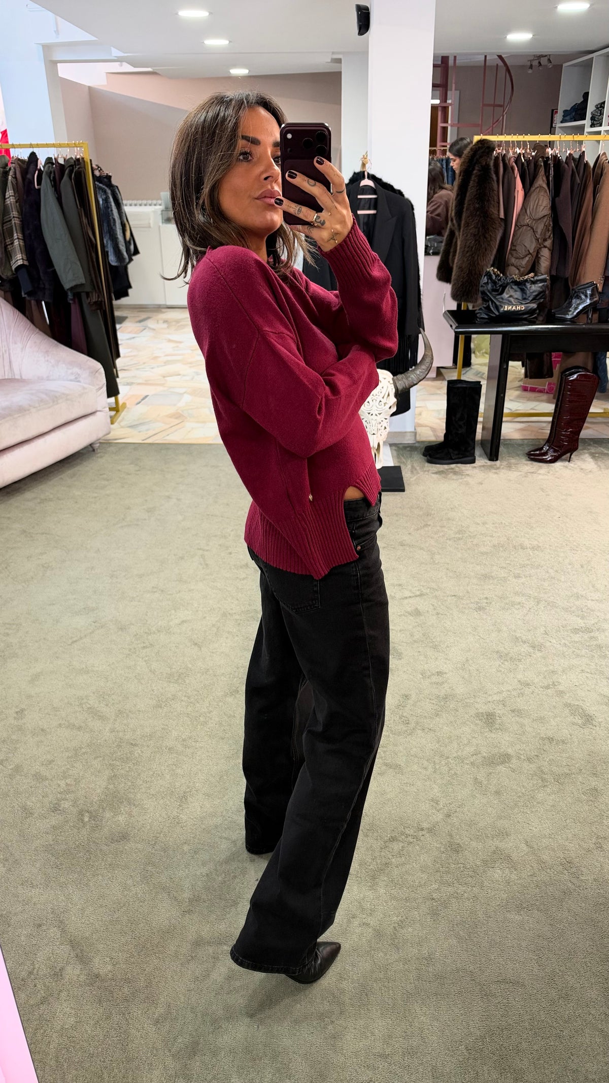 Maglione bordeaux con spacchi asimmetrici tk