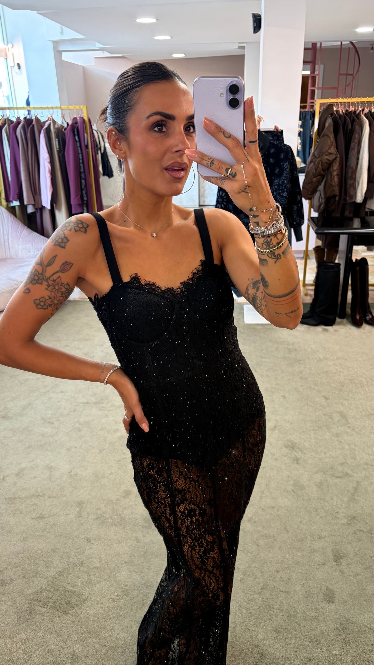 Abito midi vireyan nero in pizzo e micro paillettes tw