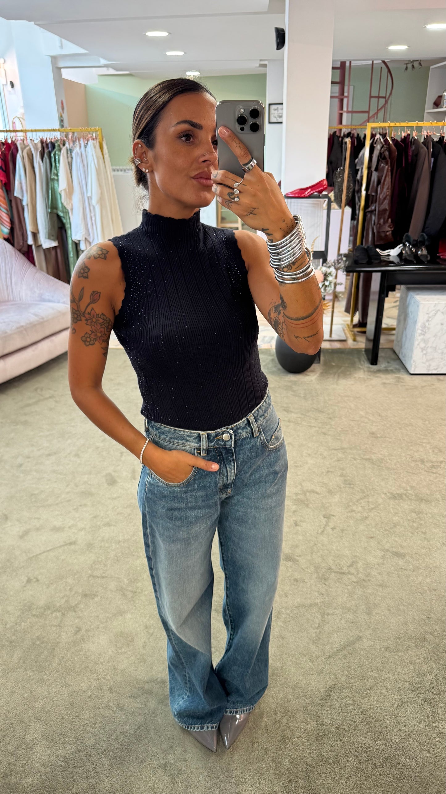 Lupetto smanicato blu notte con cristalli a costine fr