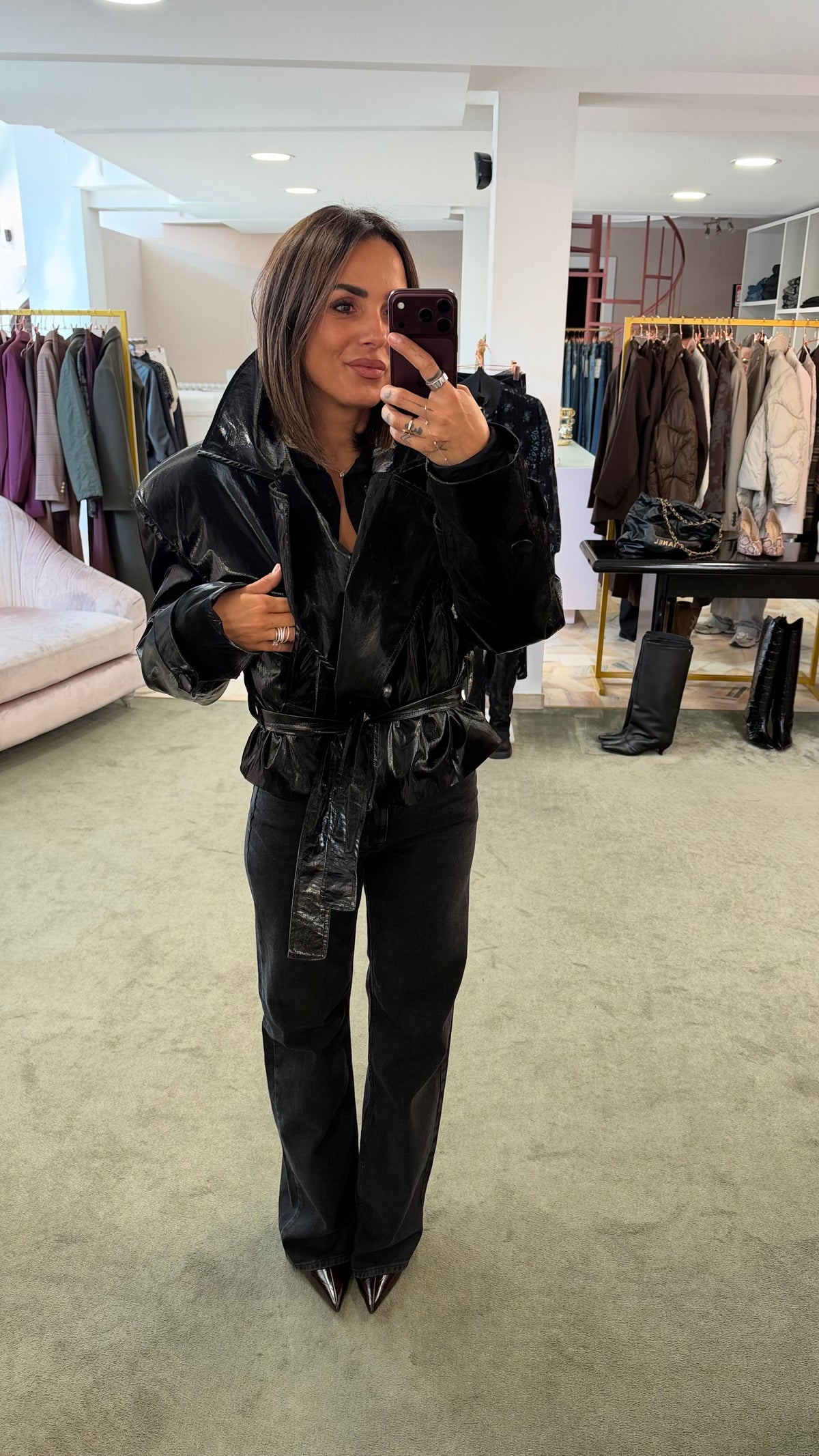 Mini trench bomber nero spalmato lucido corto ks