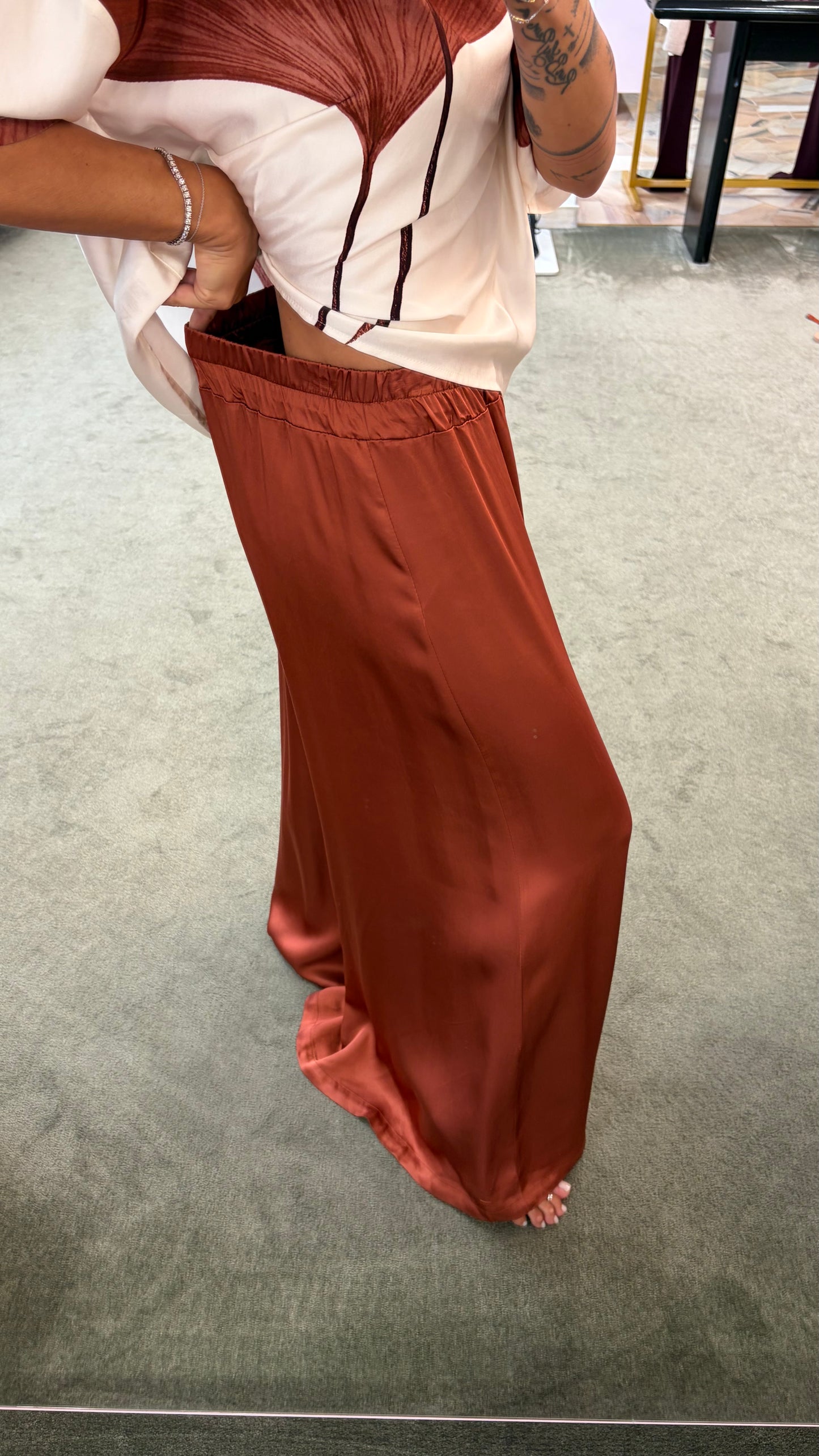Pantaloni mattone a palazzo in satin ay