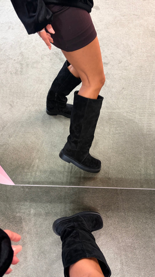 Stivale nero in pelle scamosciato punta quadrata bx
