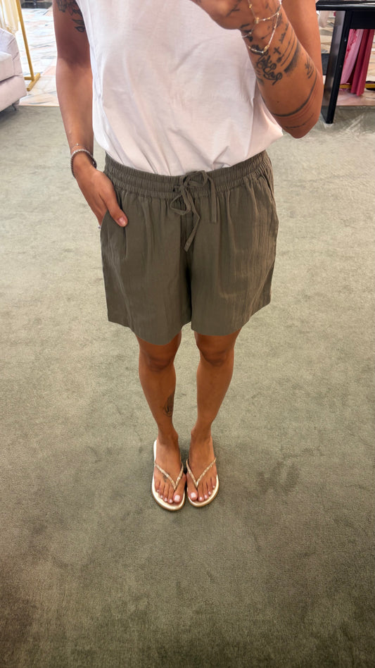 Shorts verde militare in cotone con coulisse jx