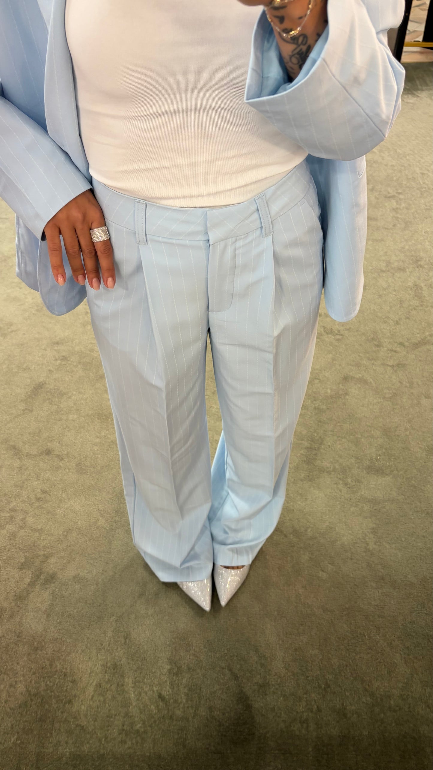 Pantaloni azzurri gessati ellis wide leg jx