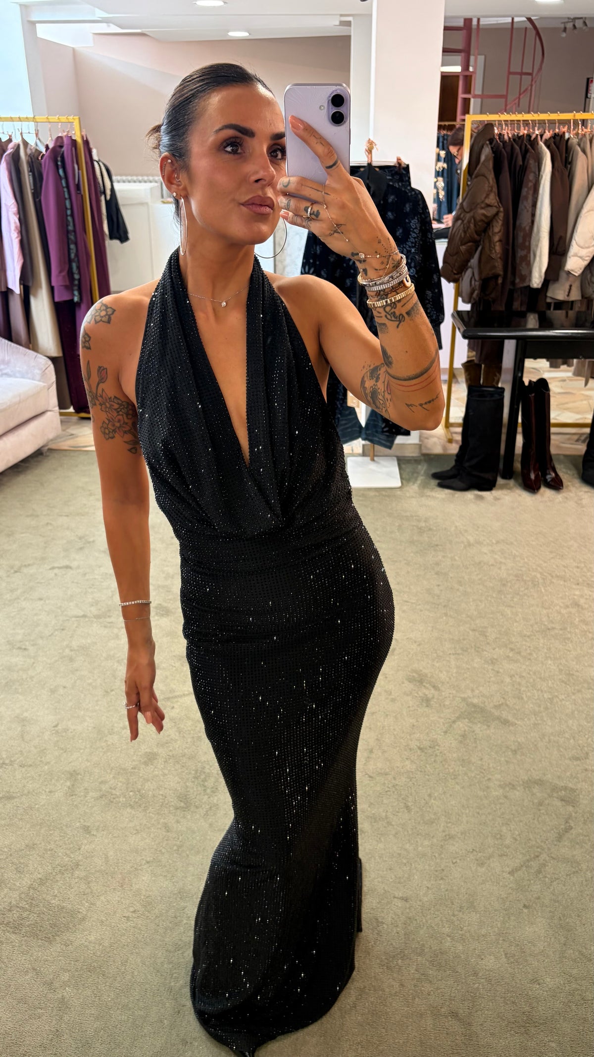 Abito lungo kuta nero a sirena con scollo drappeggiato tw