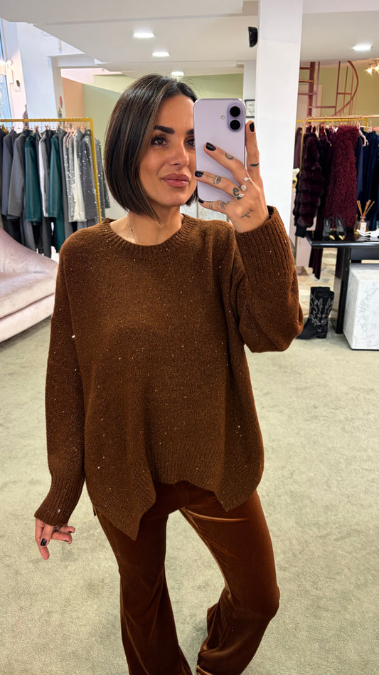 Maglione over marrone con micropaillettes bj
