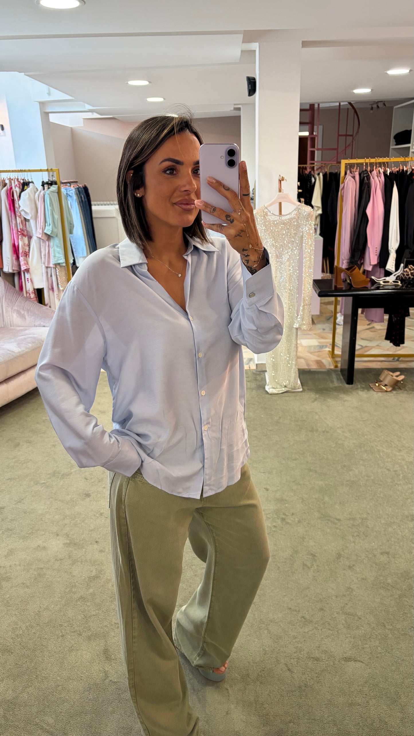 Camicia azzurra scollo a v gld