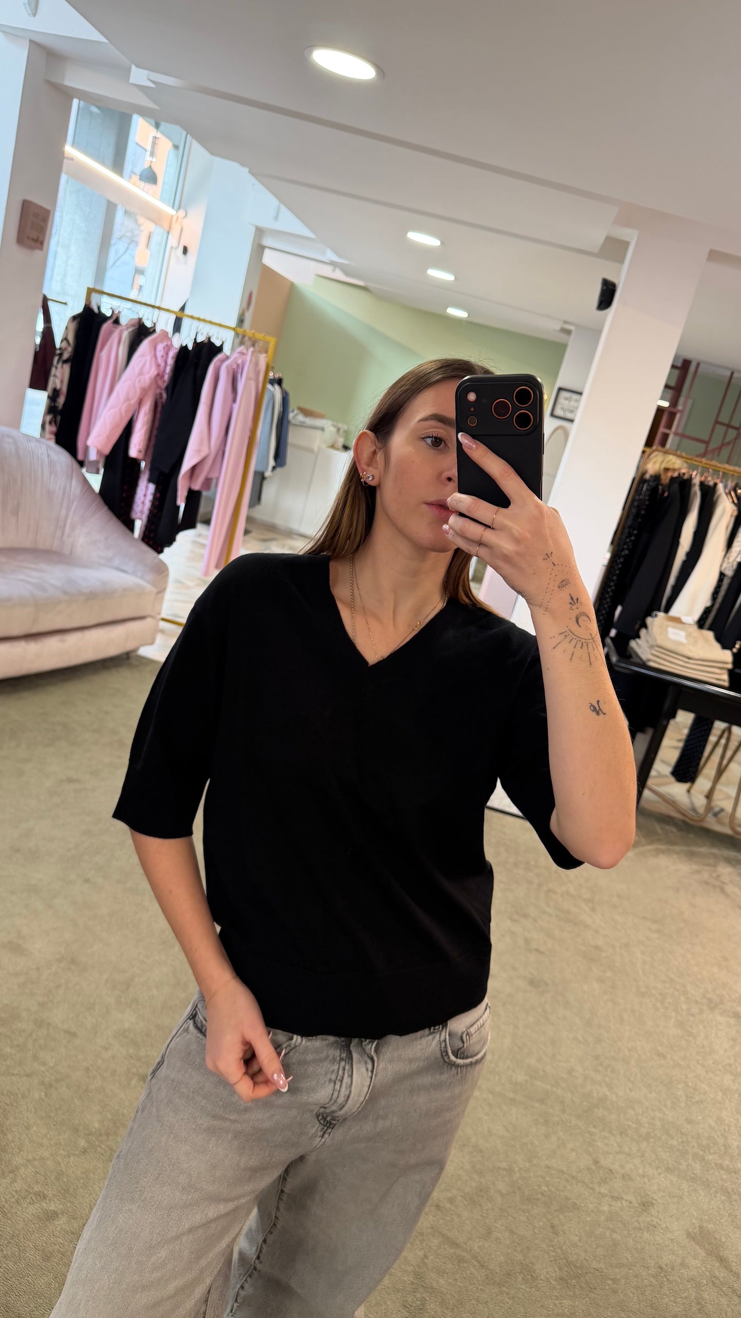 Maglione nero scollo a v mezza manica in lana sl