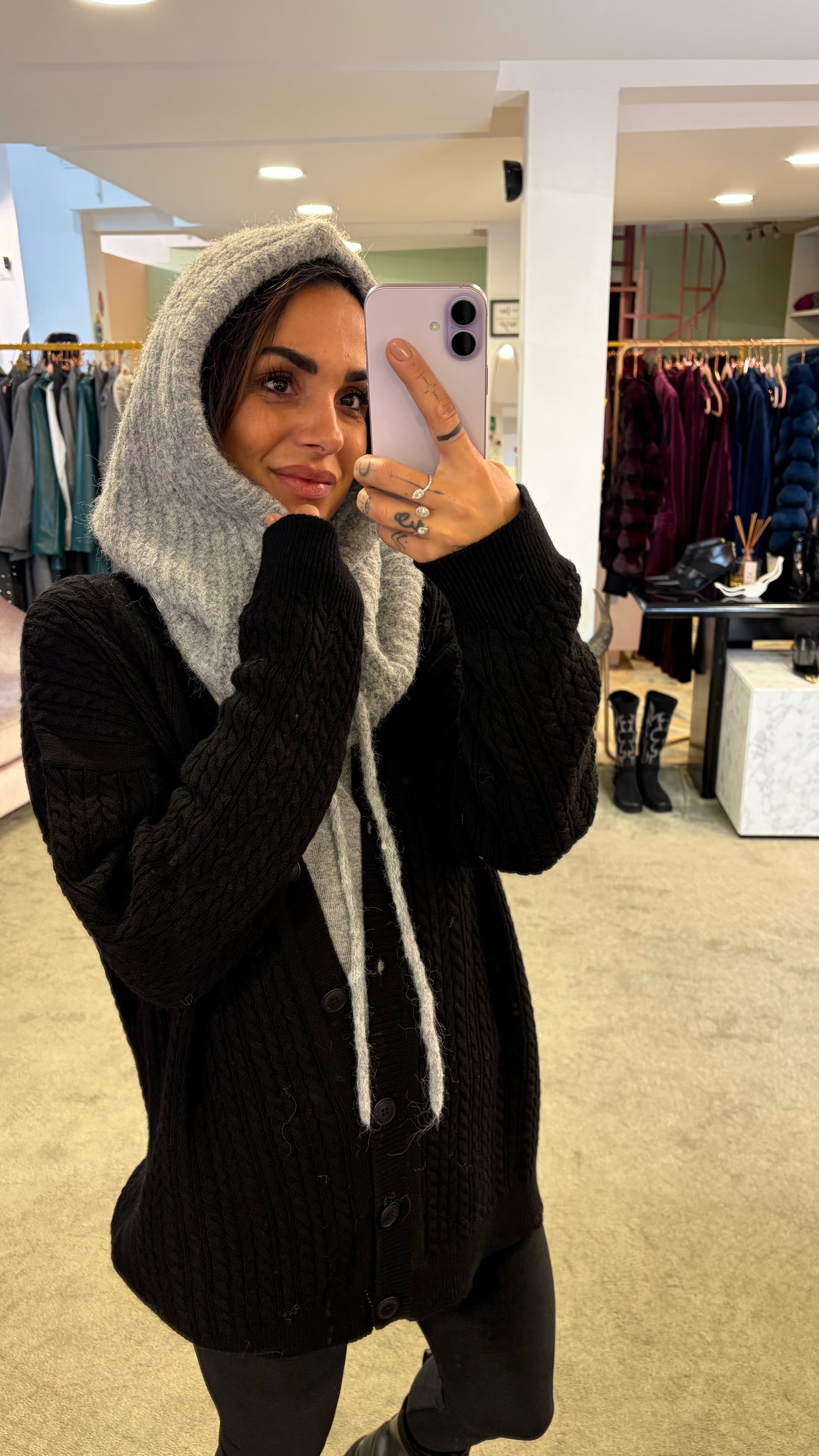 Balaclava grigio a costine