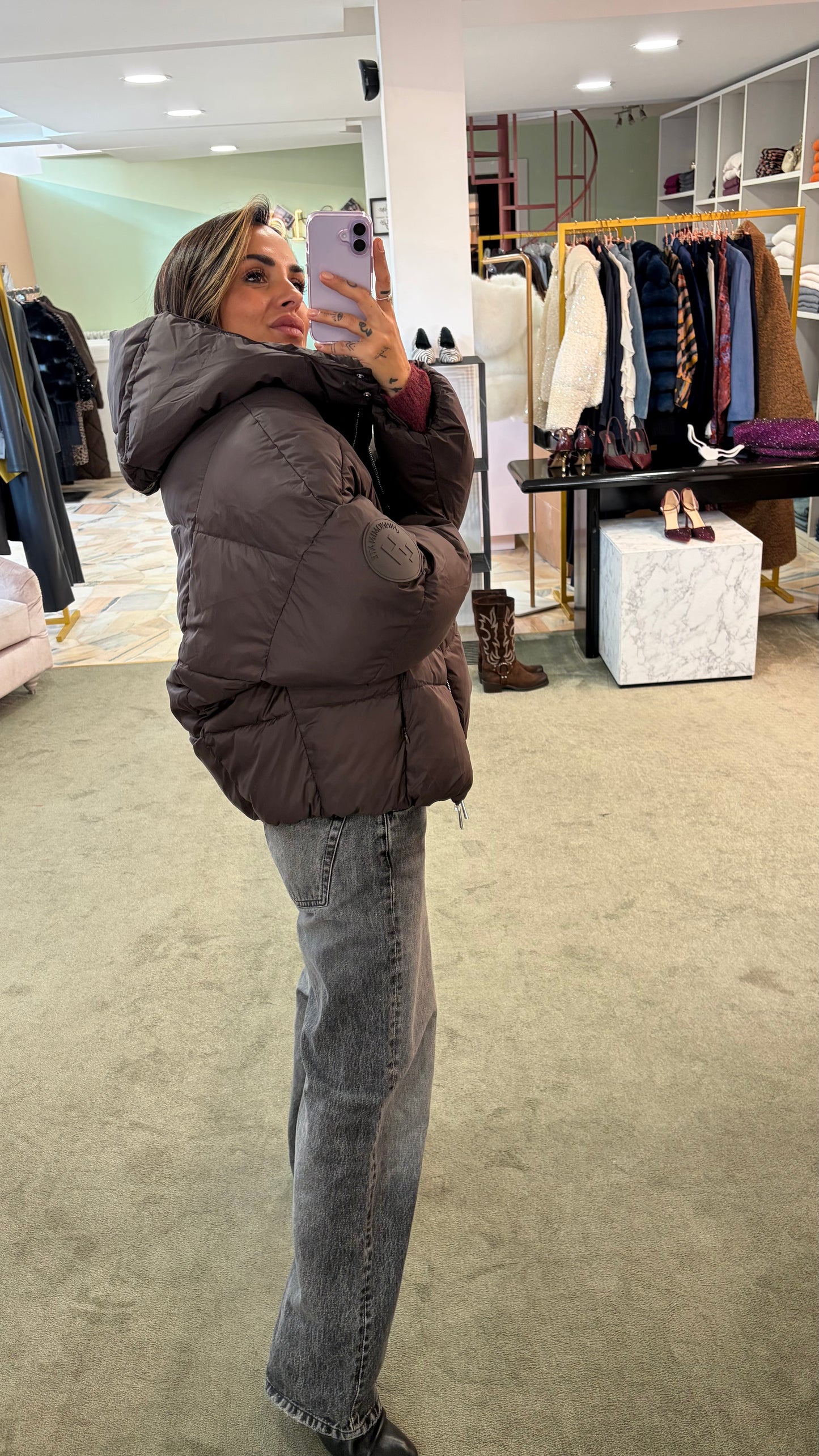 Piumino marrone testa di moro over con cappuccio Hinnominate