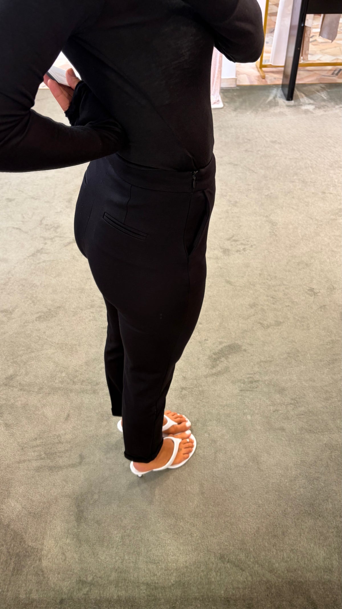 Pantaloni neri a sigaretta punto milano con cinturina fr