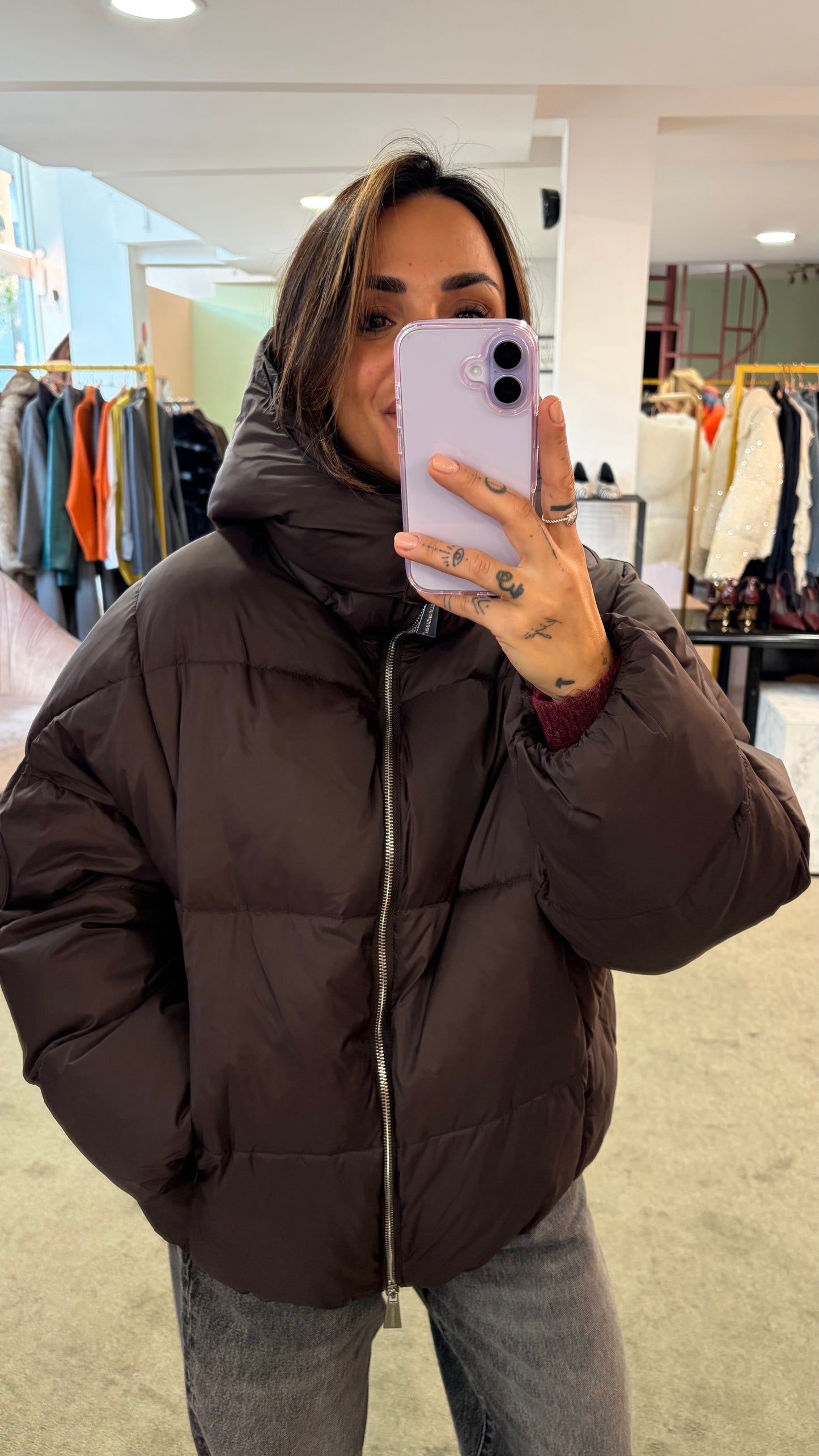 Piumino marrone testa di moro over con cappuccio Hinnominate