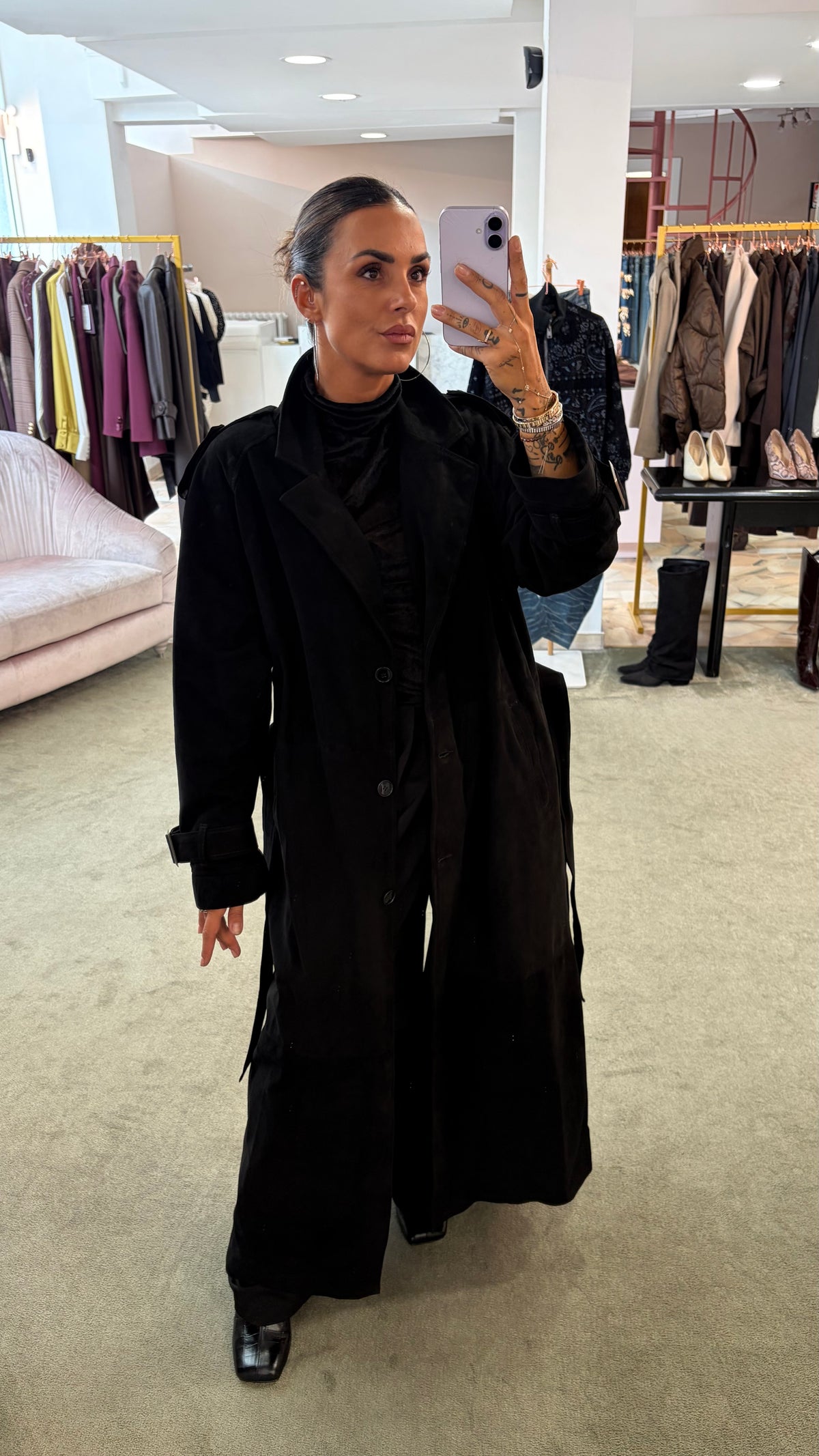 Trench nero lungo con cintura in pelle scamosciata Marsem