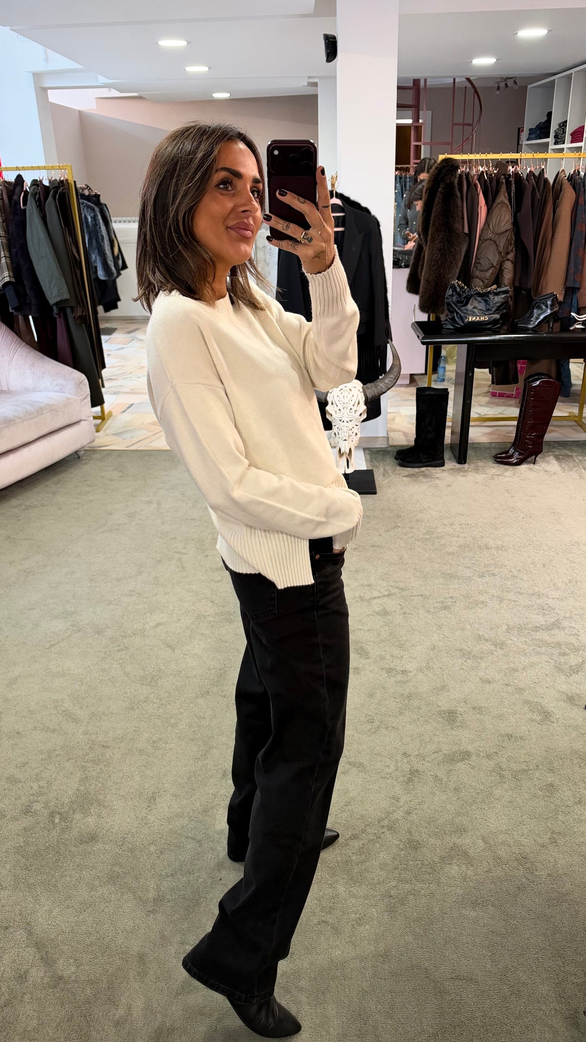 Maglione panna con spacchi asimmetrici tk