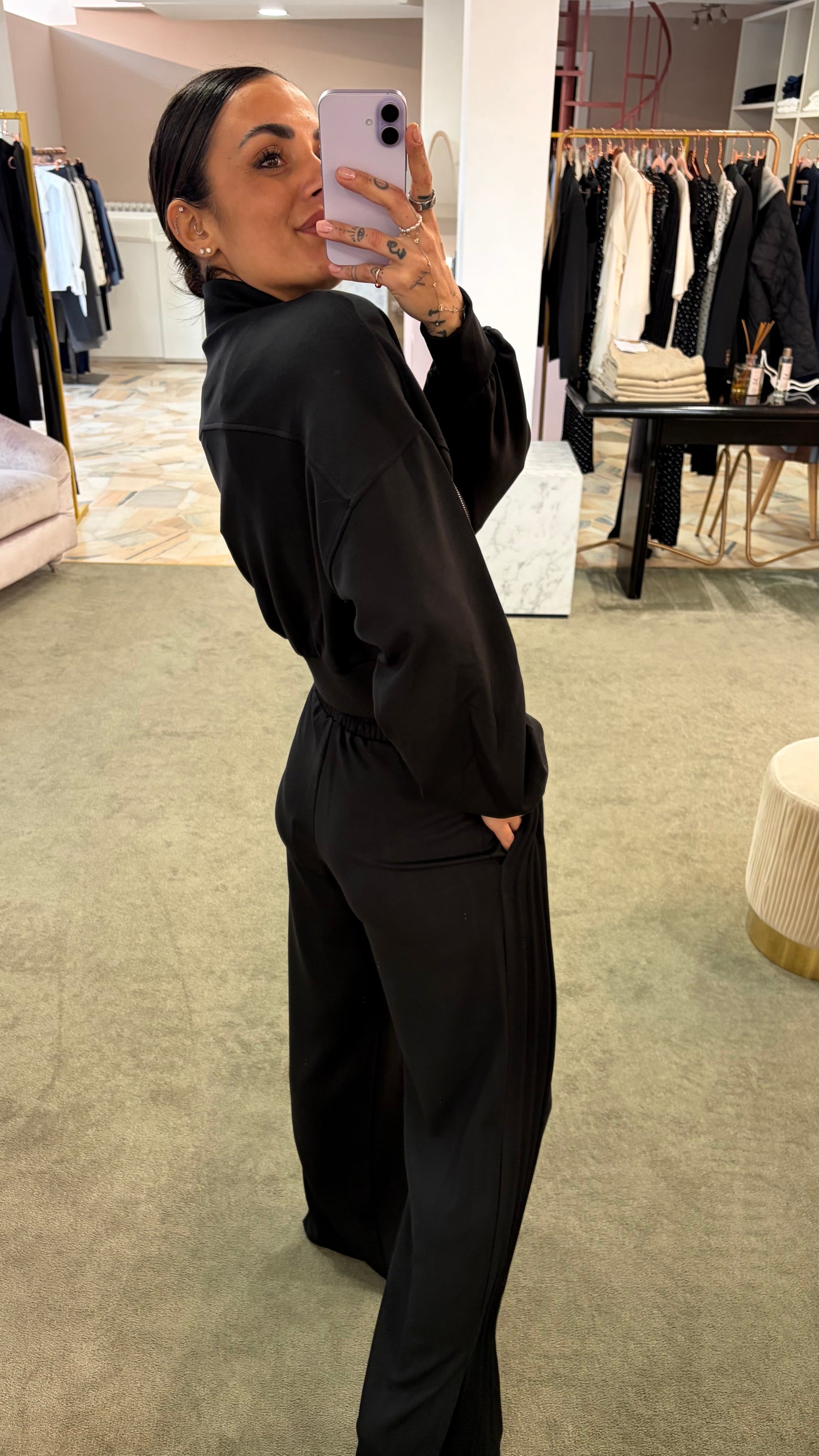 Felpa nera crop con zip Hinnominate