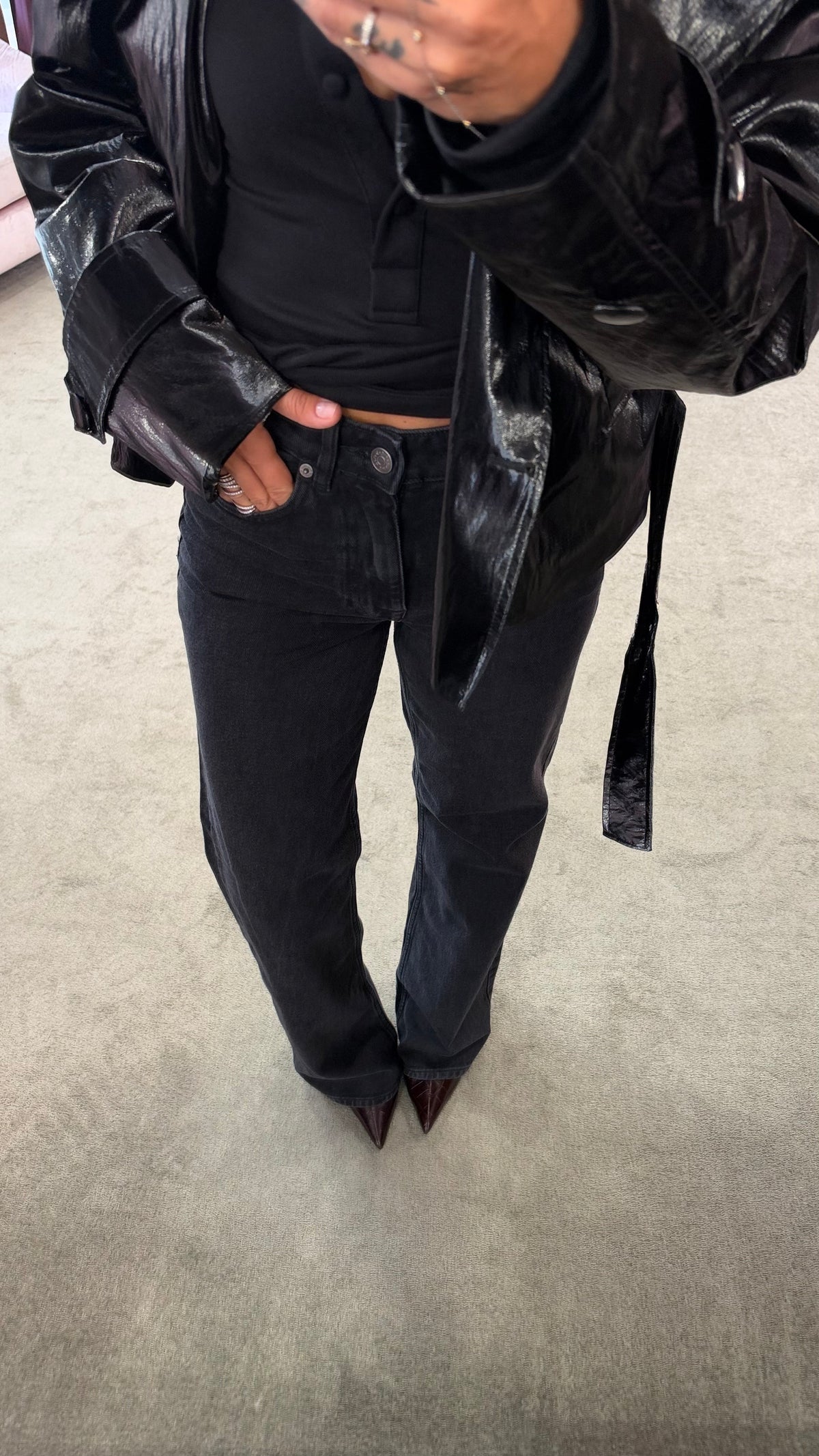 Mini trench bomber nero spalmato lucido corto ks